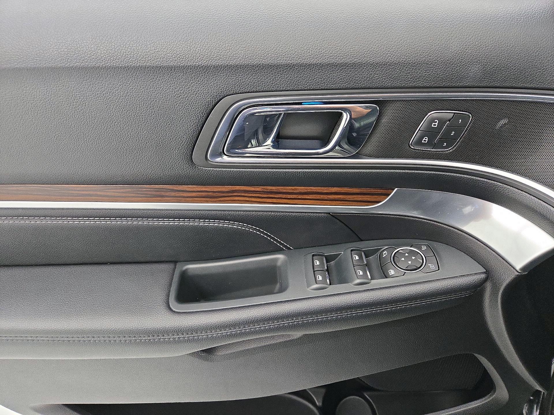 Thumbnail: 2019 Ford Explorer - 12