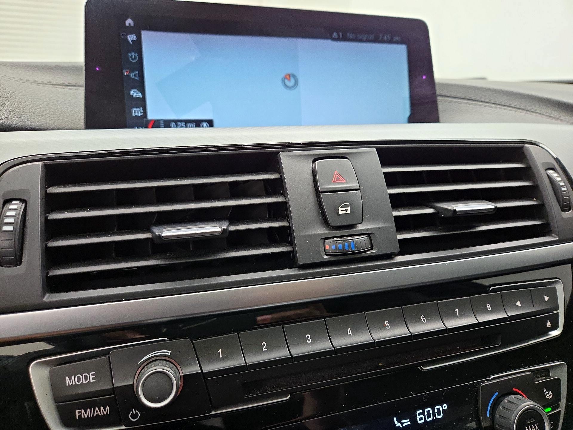 Thumbnail: 2018 BMW 3 Series - 14