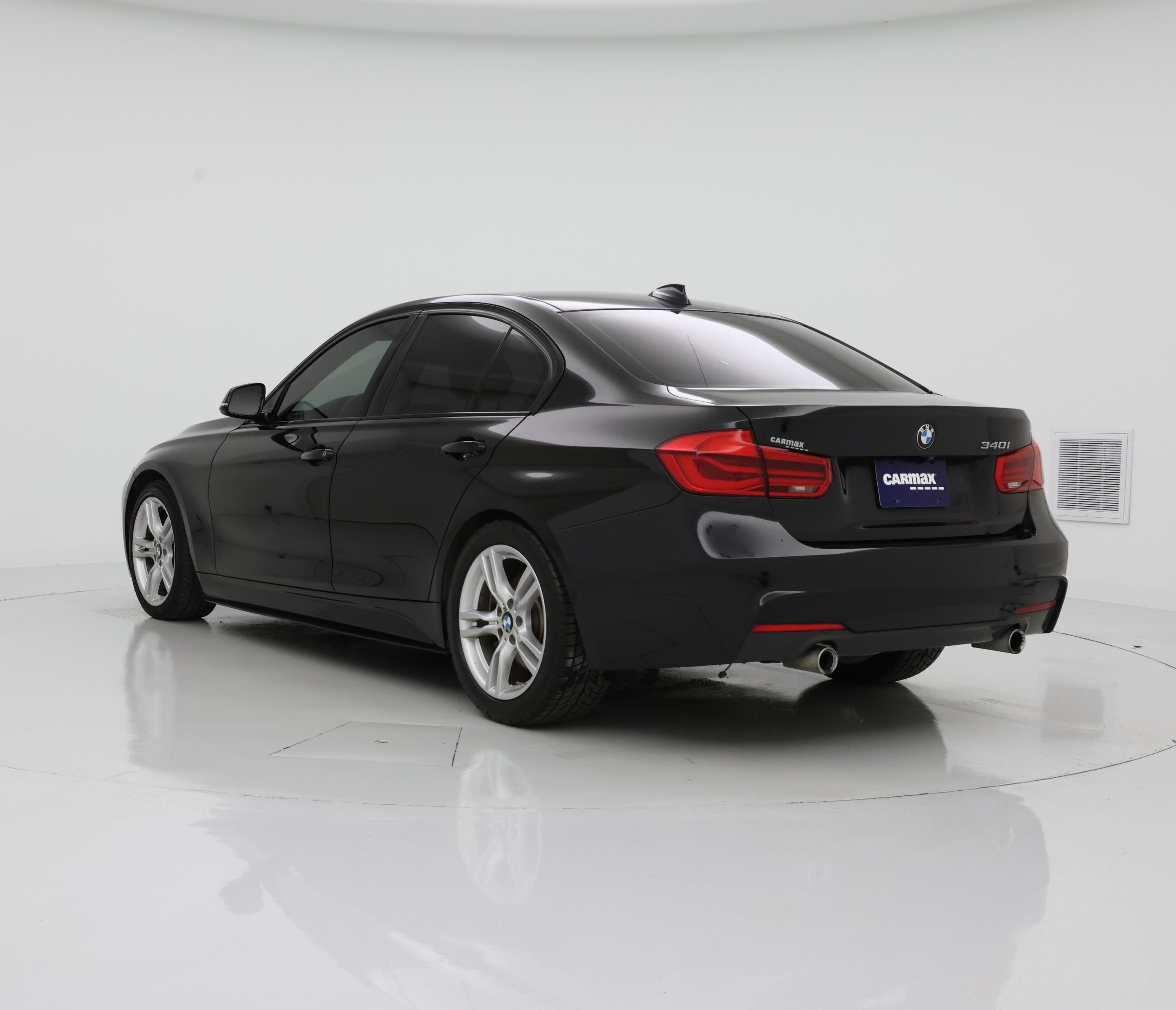 Thumbnail: 2018 BMW 3 Series - 2