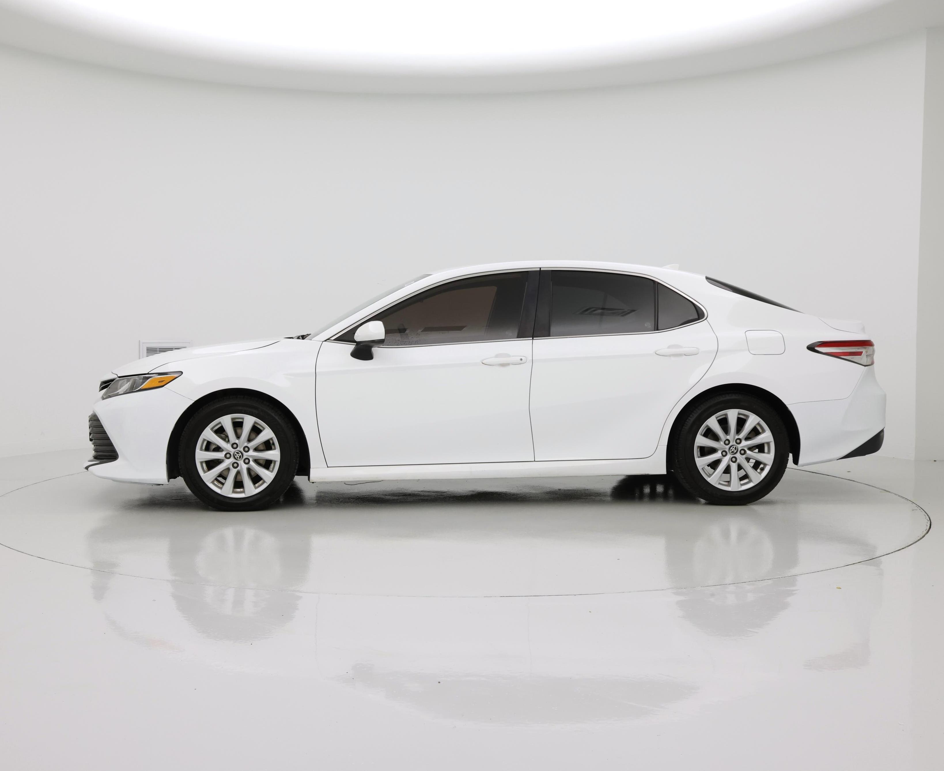 Thumbnail: 2020 Toyota Camry - 3