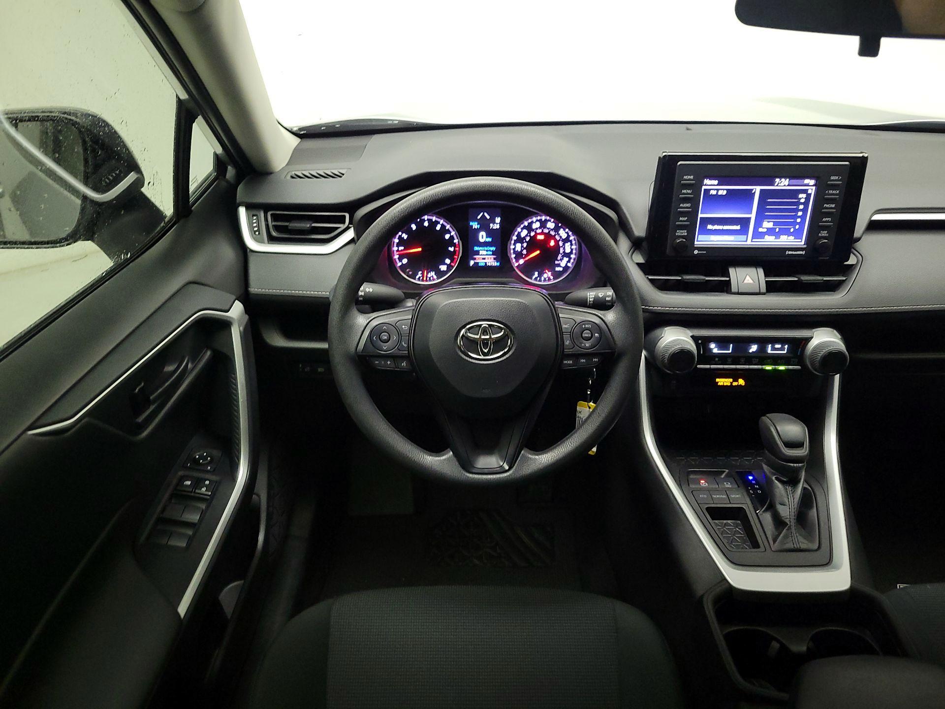 Thumbnail: 2021 Toyota RAV4 - 10