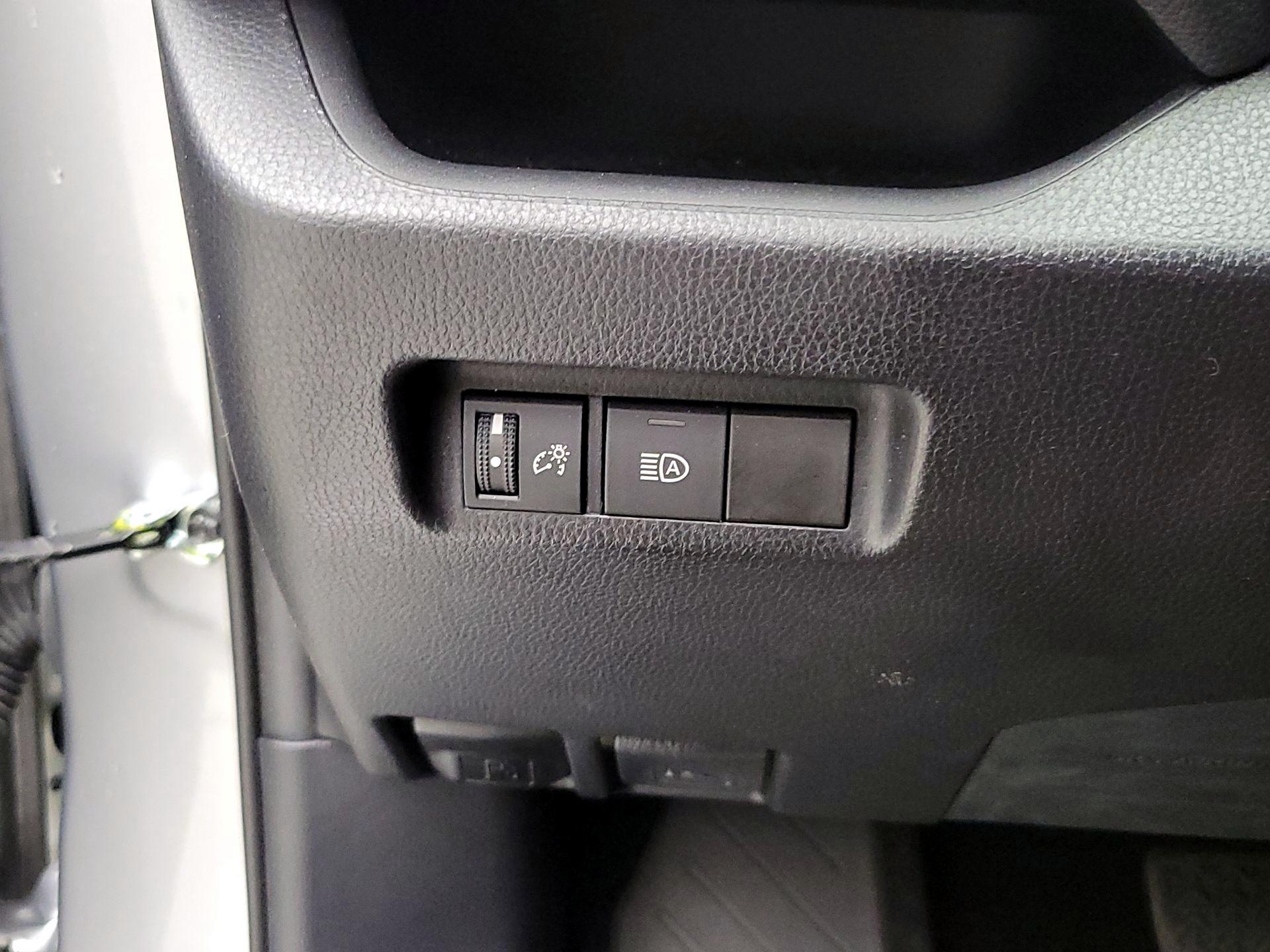 Thumbnail: 2021 Toyota RAV4 - 13
