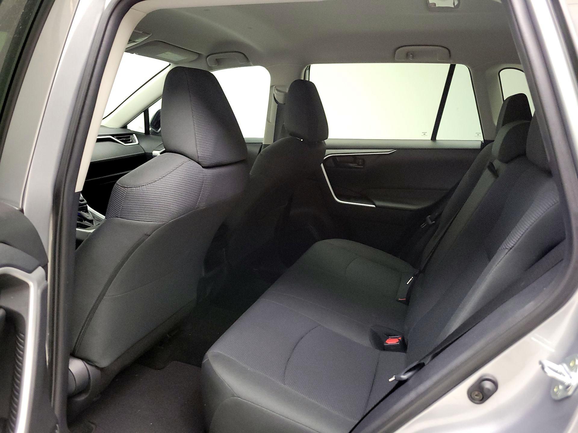 Thumbnail: 2021 Toyota RAV4 - 18