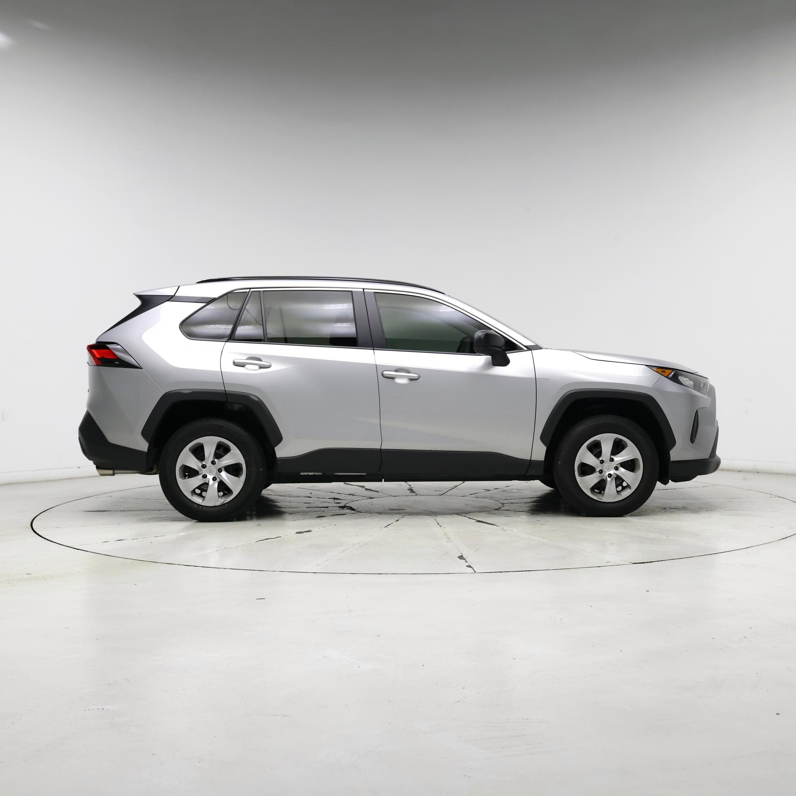 Thumbnail: 2021 Toyota RAV4 - 7