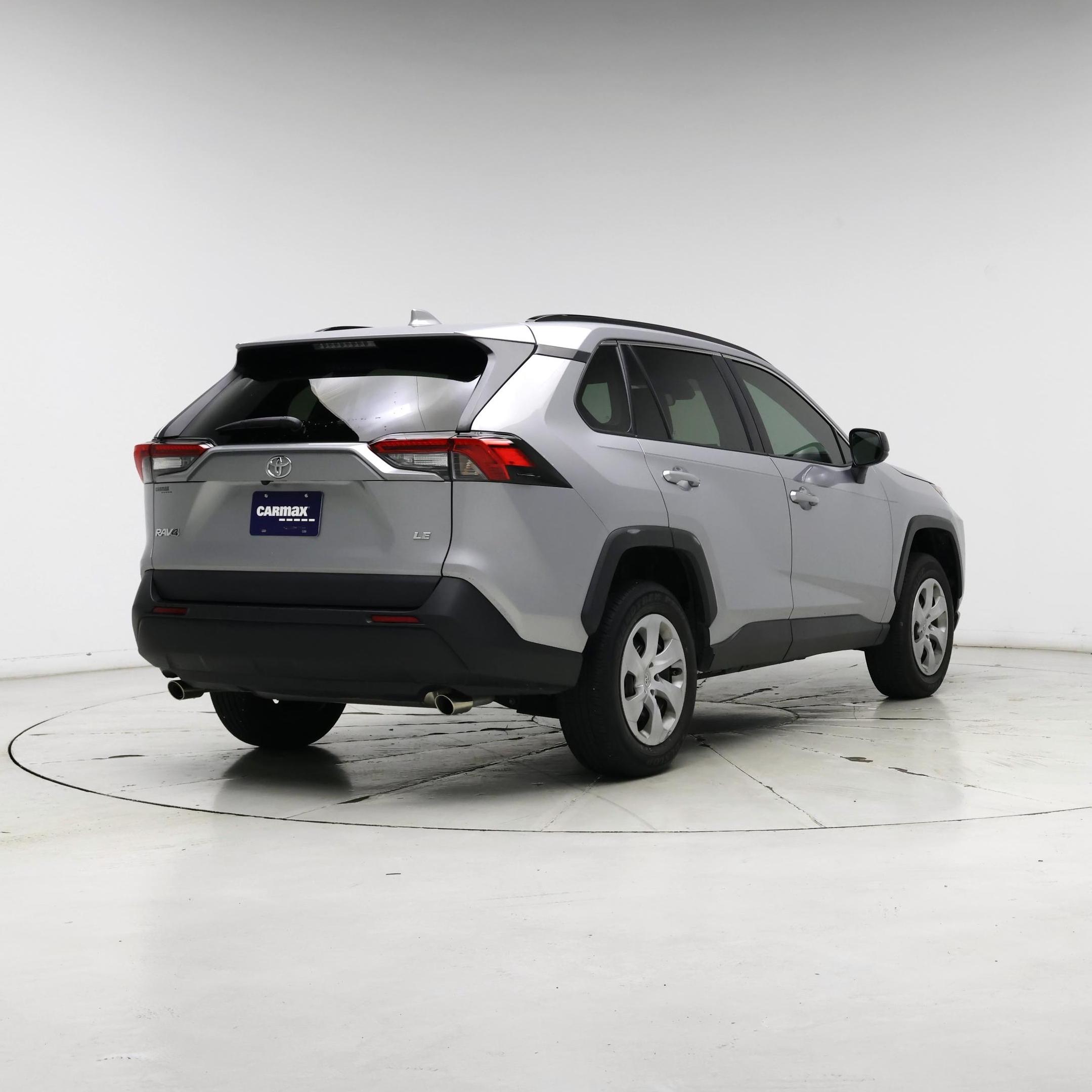 Thumbnail: 2021 Toyota RAV4 - 8