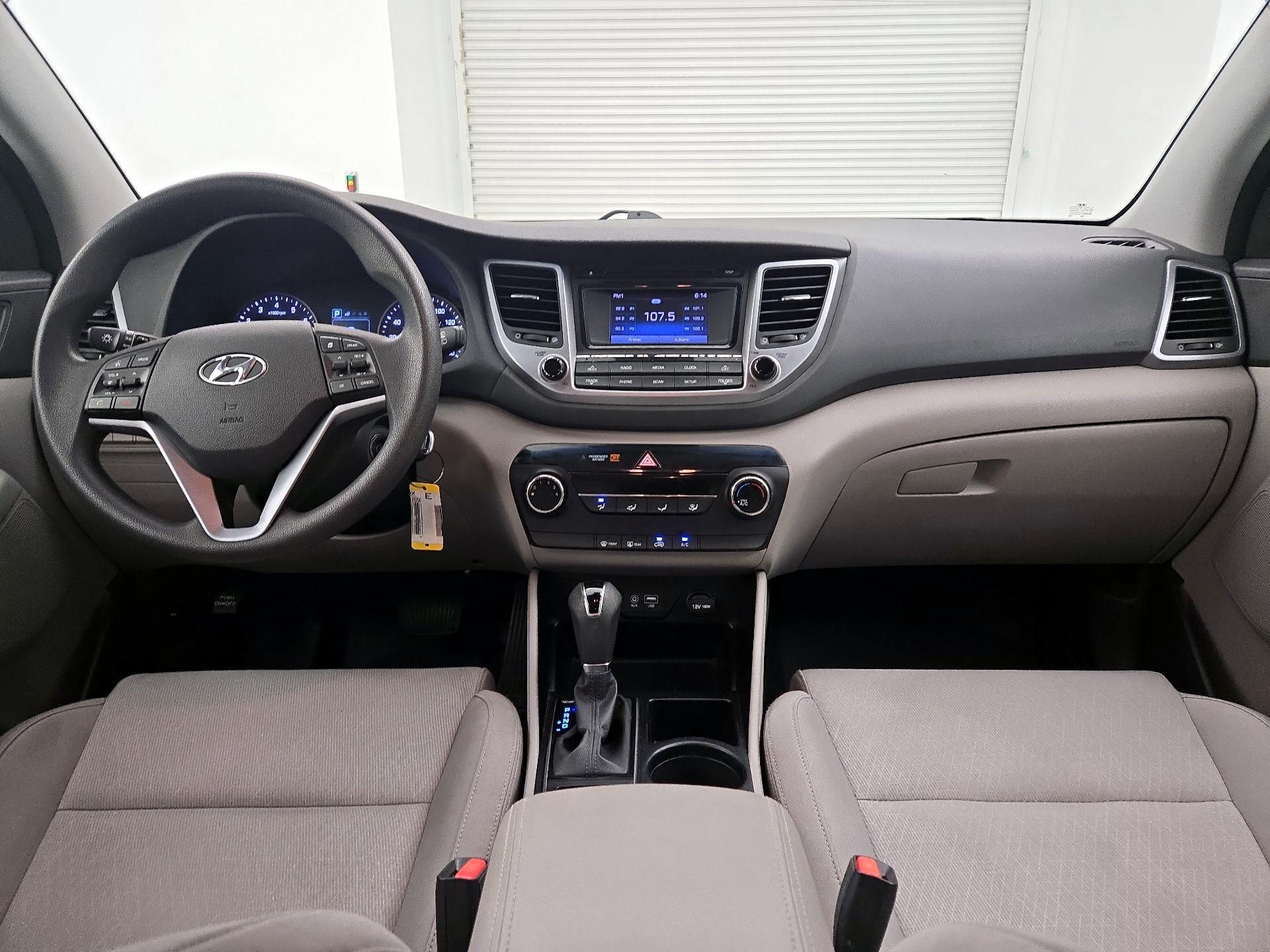 Thumbnail: 2016 Hyundai Tucson - 9