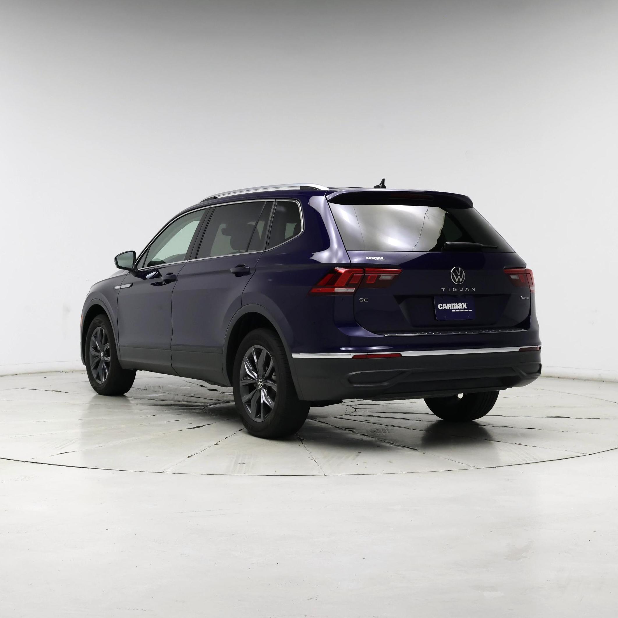Thumbnail: 2022 Volkswagen Tiguan - 2