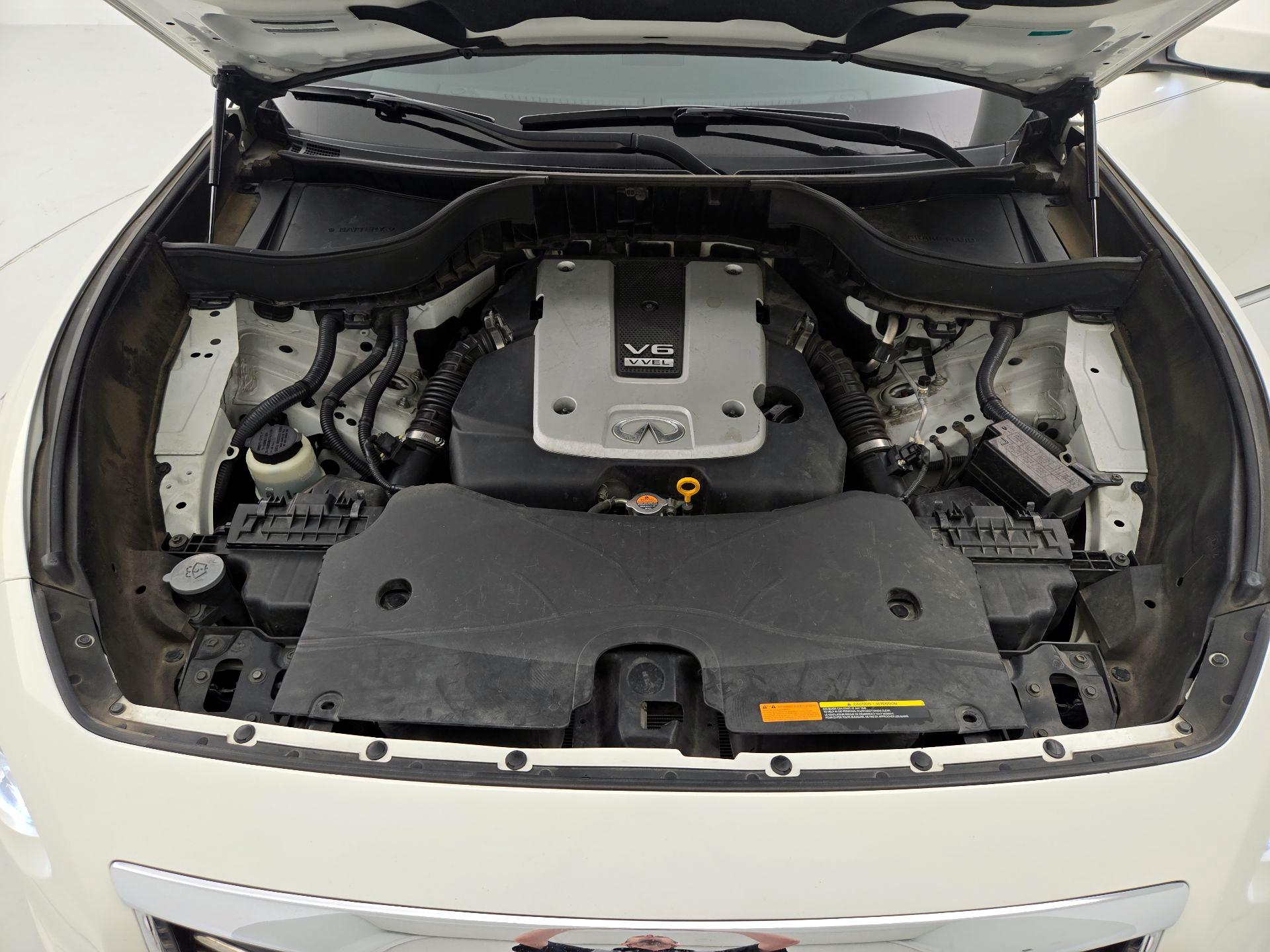 Thumbnail: 2014 INFINITI QX70 - 20