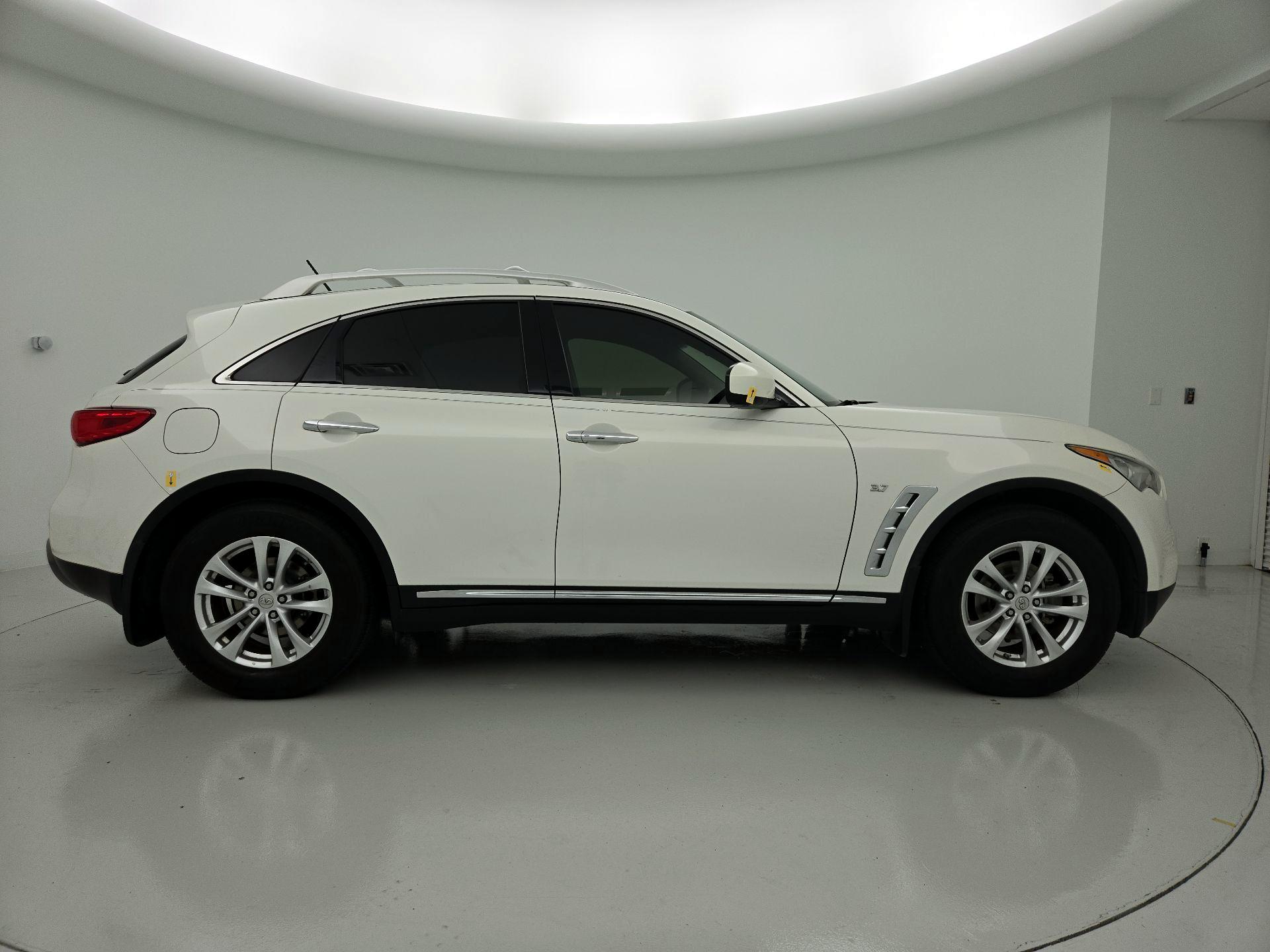 Thumbnail: 2014 INFINITI QX70 - 4