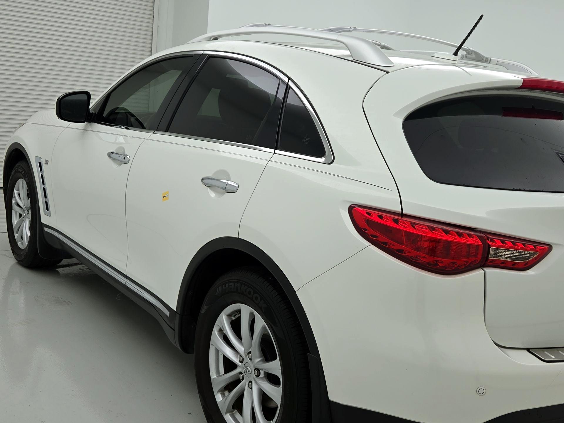 Thumbnail: 2014 INFINITI QX70 - 7