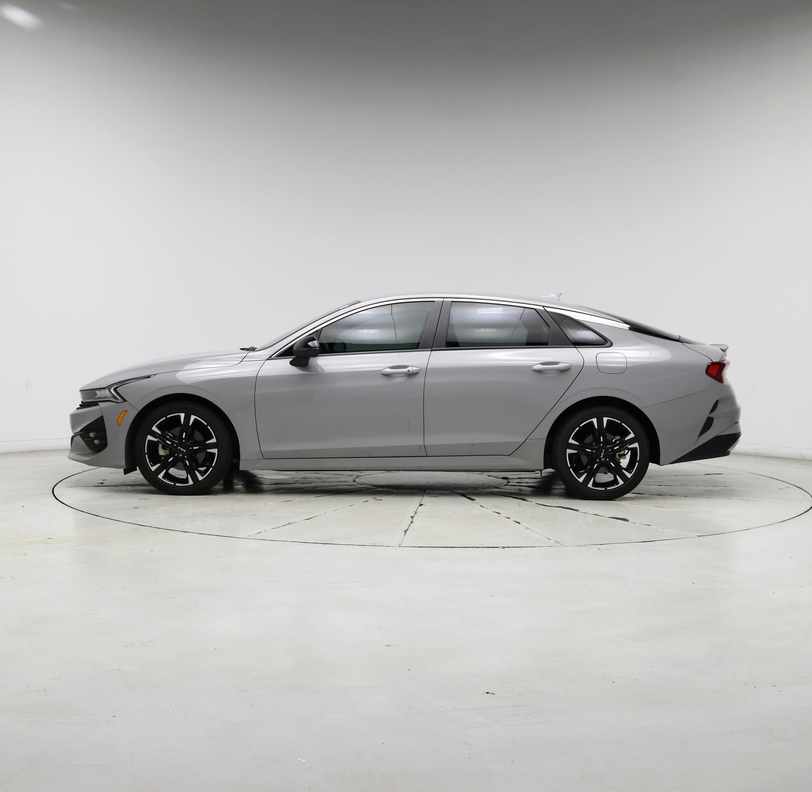 Thumbnail: 2023 Kia K5 - 3