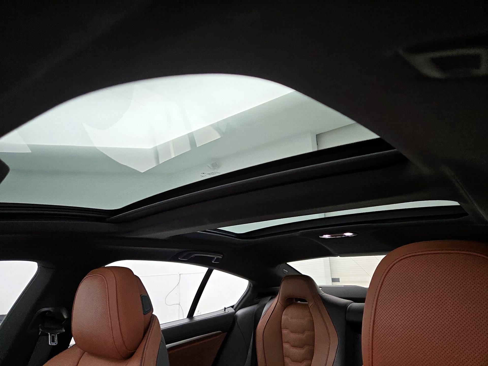 Thumbnail: 2020 BMW 8 Series - 20