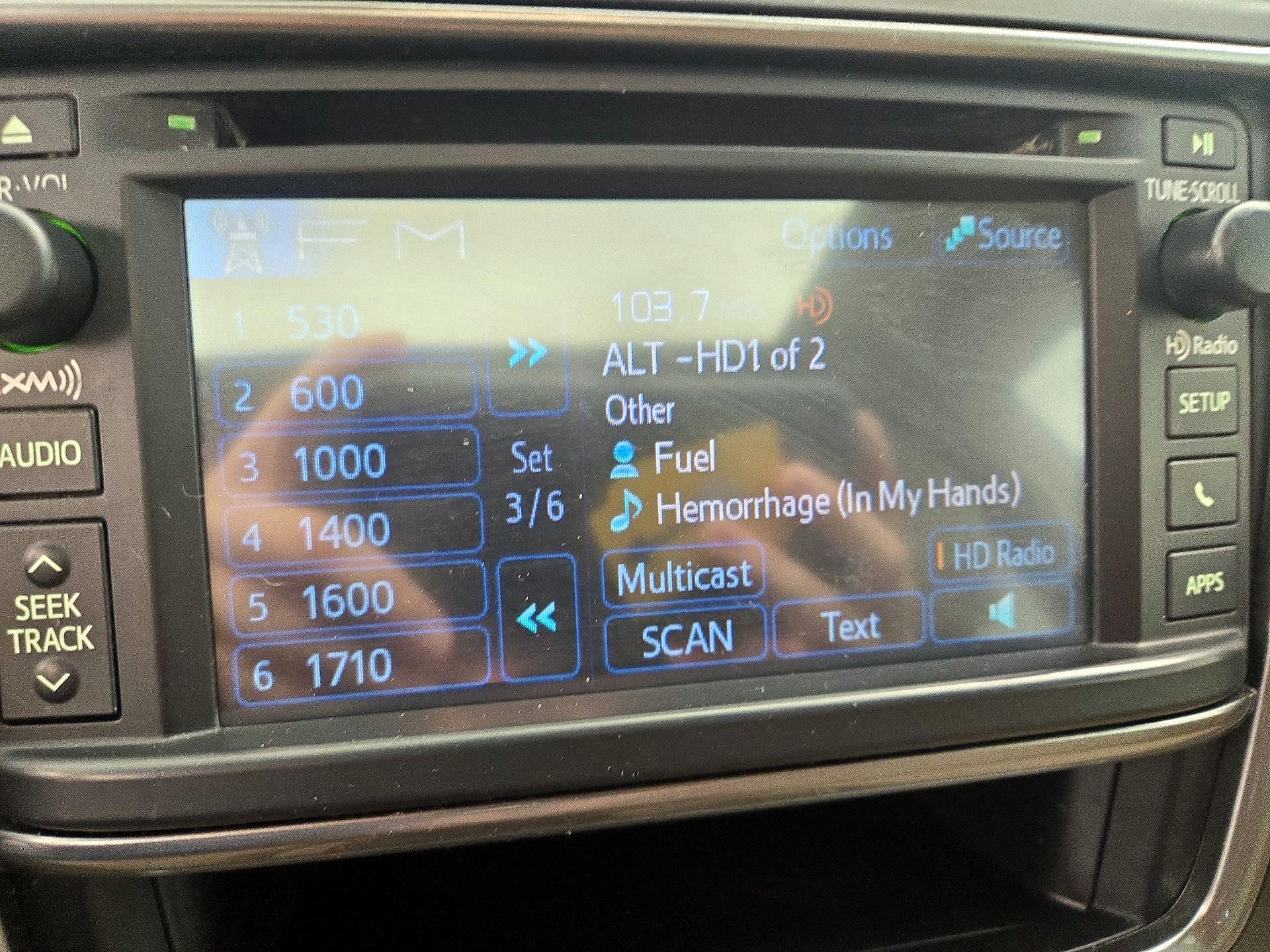 Thumbnail: 2013 Toyota Highlander - 14