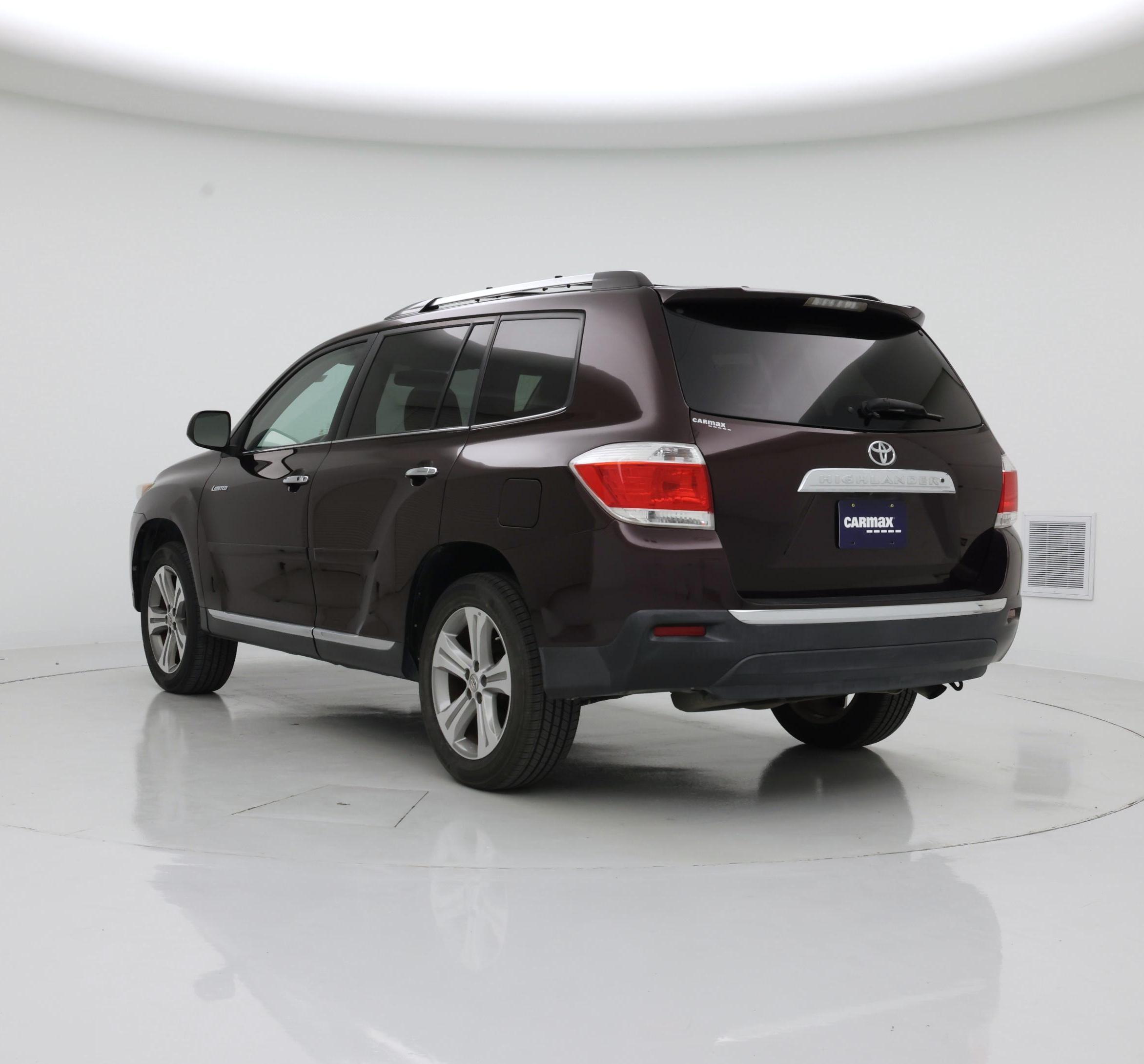 Thumbnail: 2013 Toyota Highlander - 2