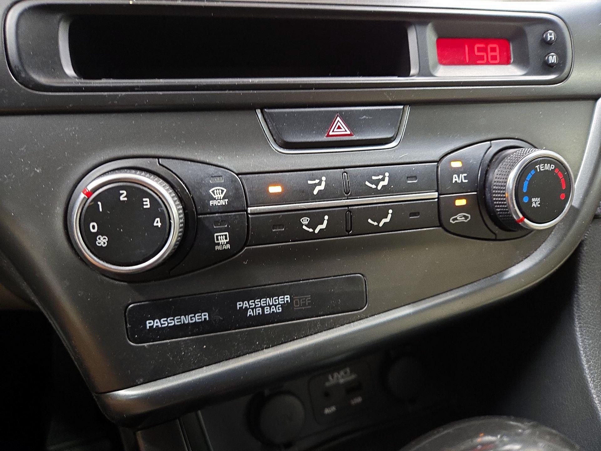 Thumbnail: 2014 Kia Optima - 16