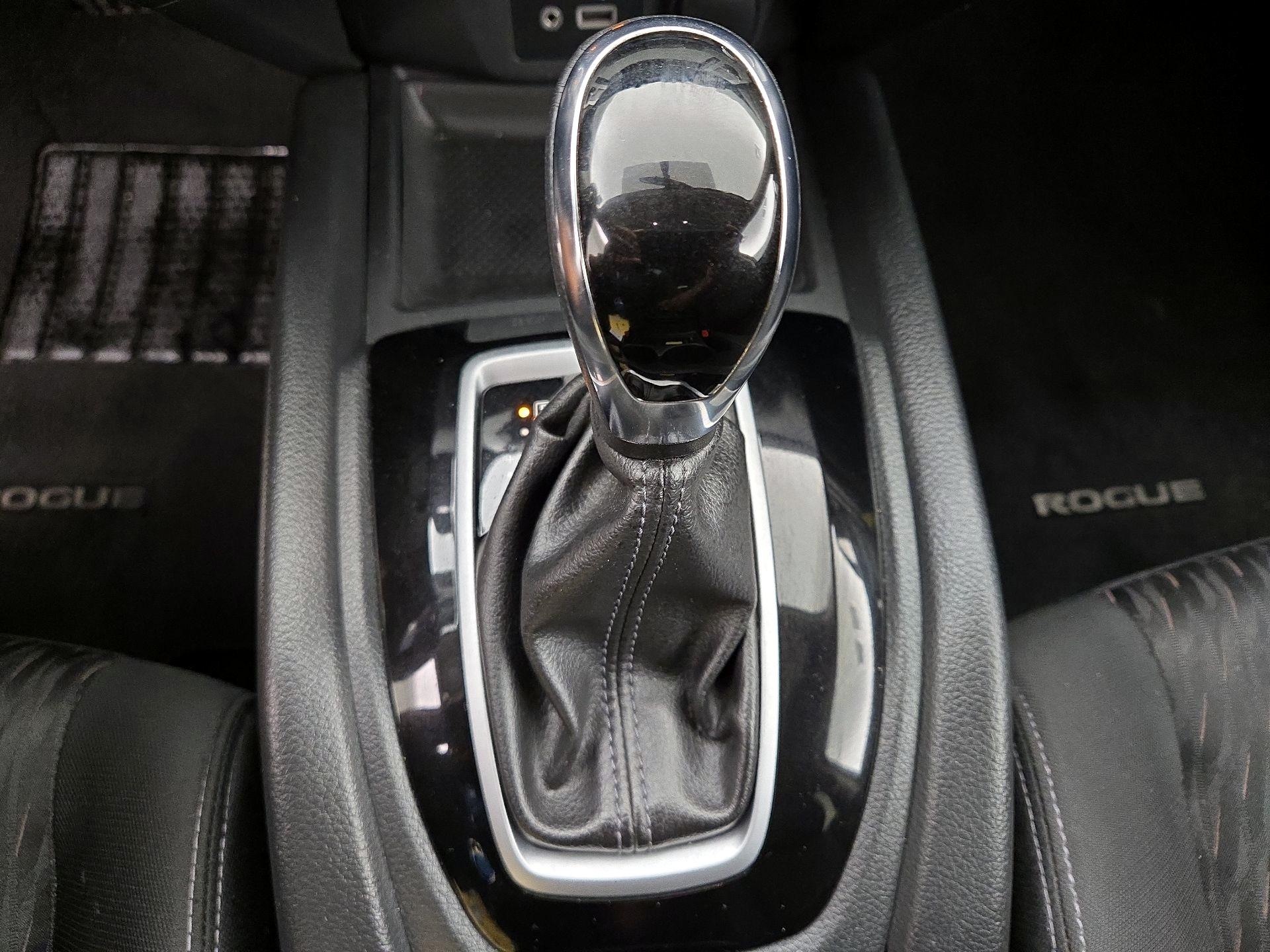 Thumbnail: 2018 Nissan Rogue - 18