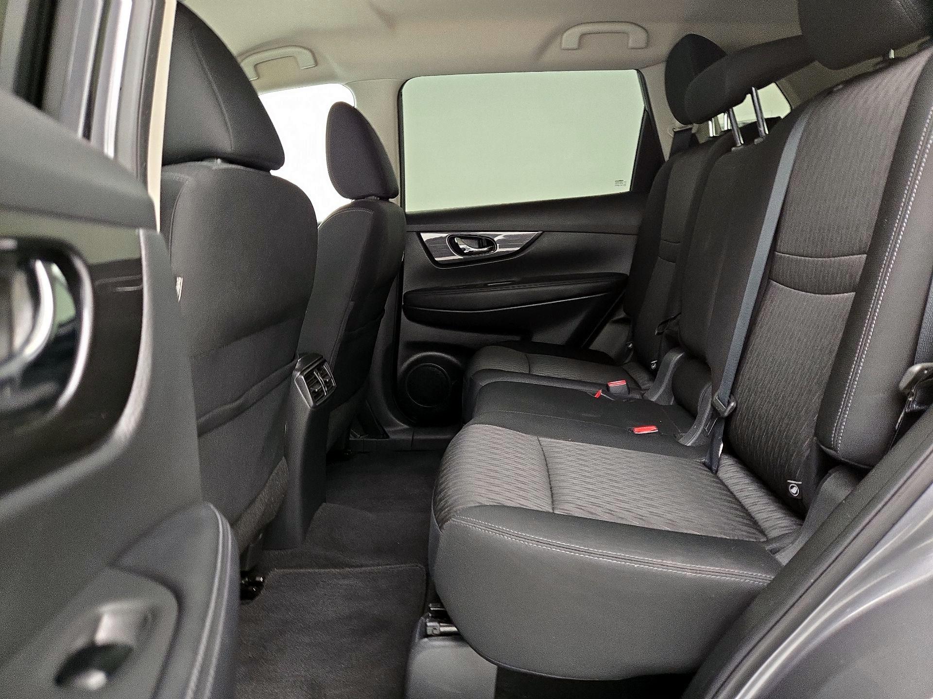 Thumbnail: 2018 Nissan Rogue - 20