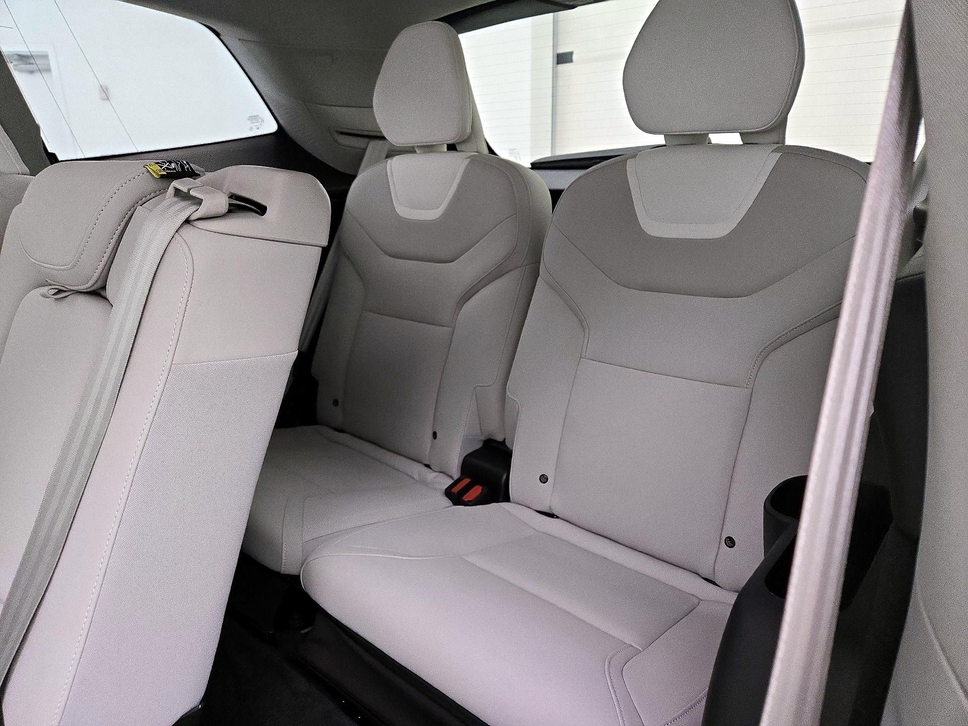 Thumbnail: 2025 Volvo EX90 - 19