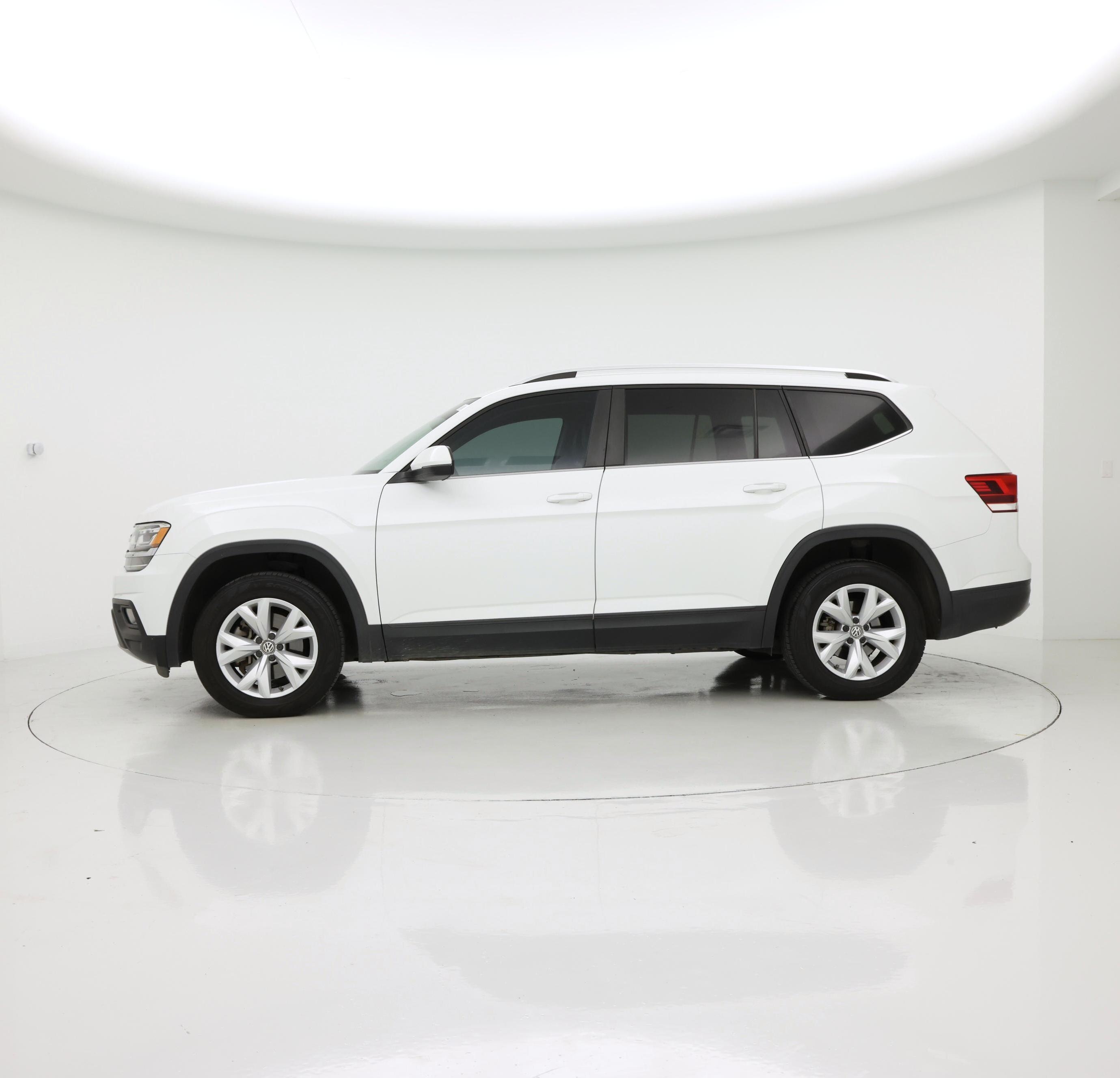 Thumbnail: 2018 Volkswagen Atlas - 3
