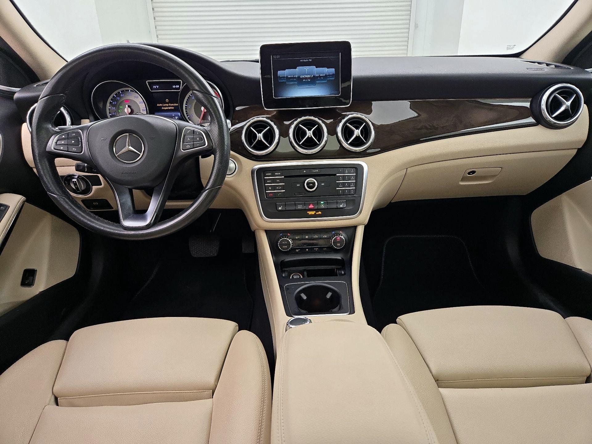 Thumbnail: 2017 Mercedes-Benz GLA - 9