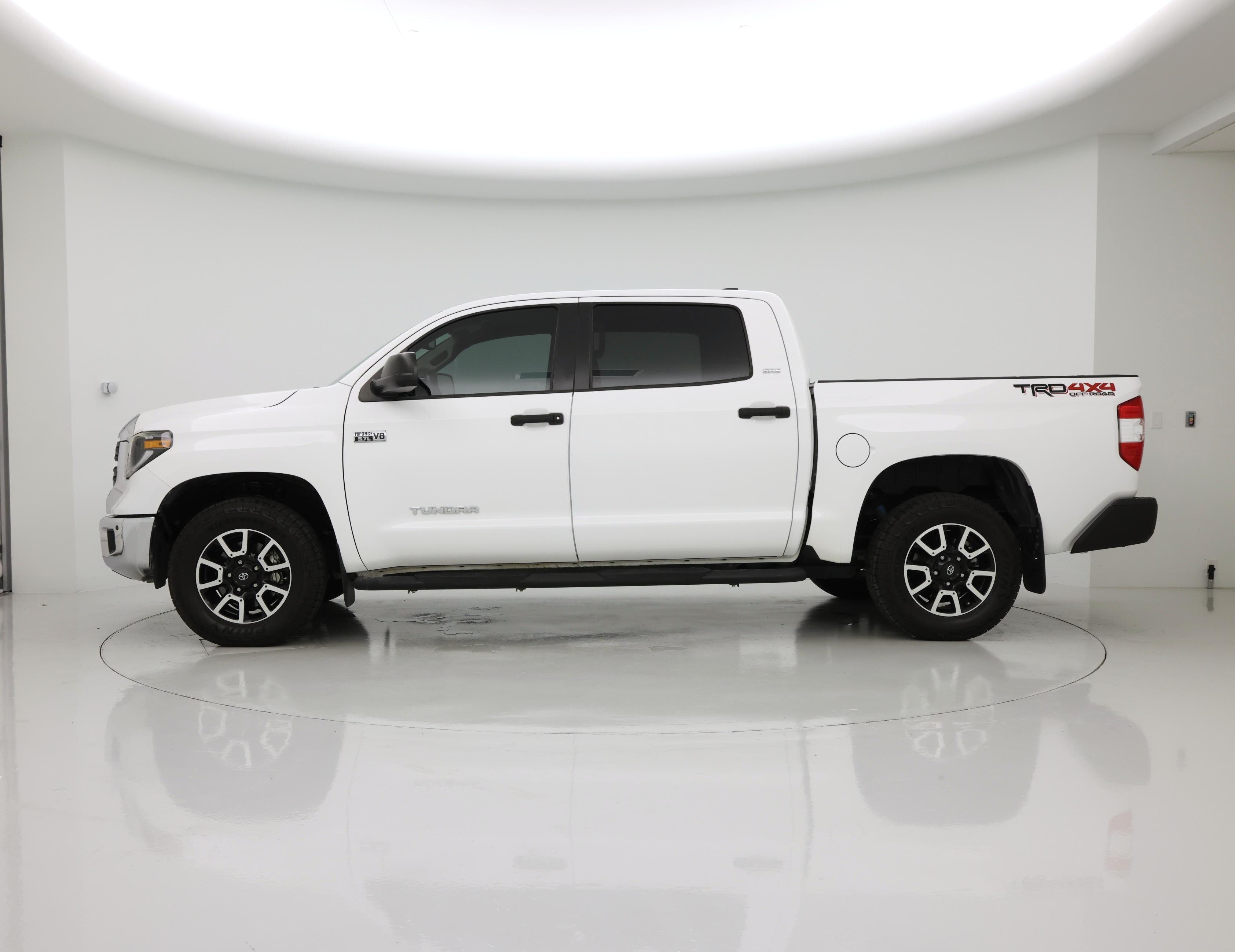 Thumbnail: 2020 Toyota Tundra - 3