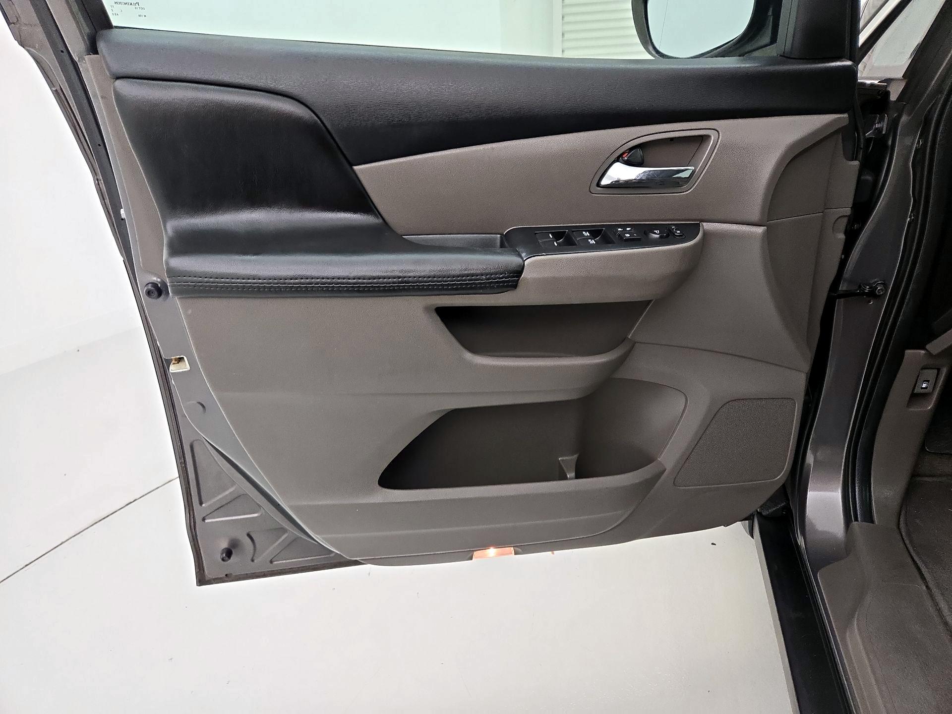 Thumbnail: 2014 Honda Odyssey - 12