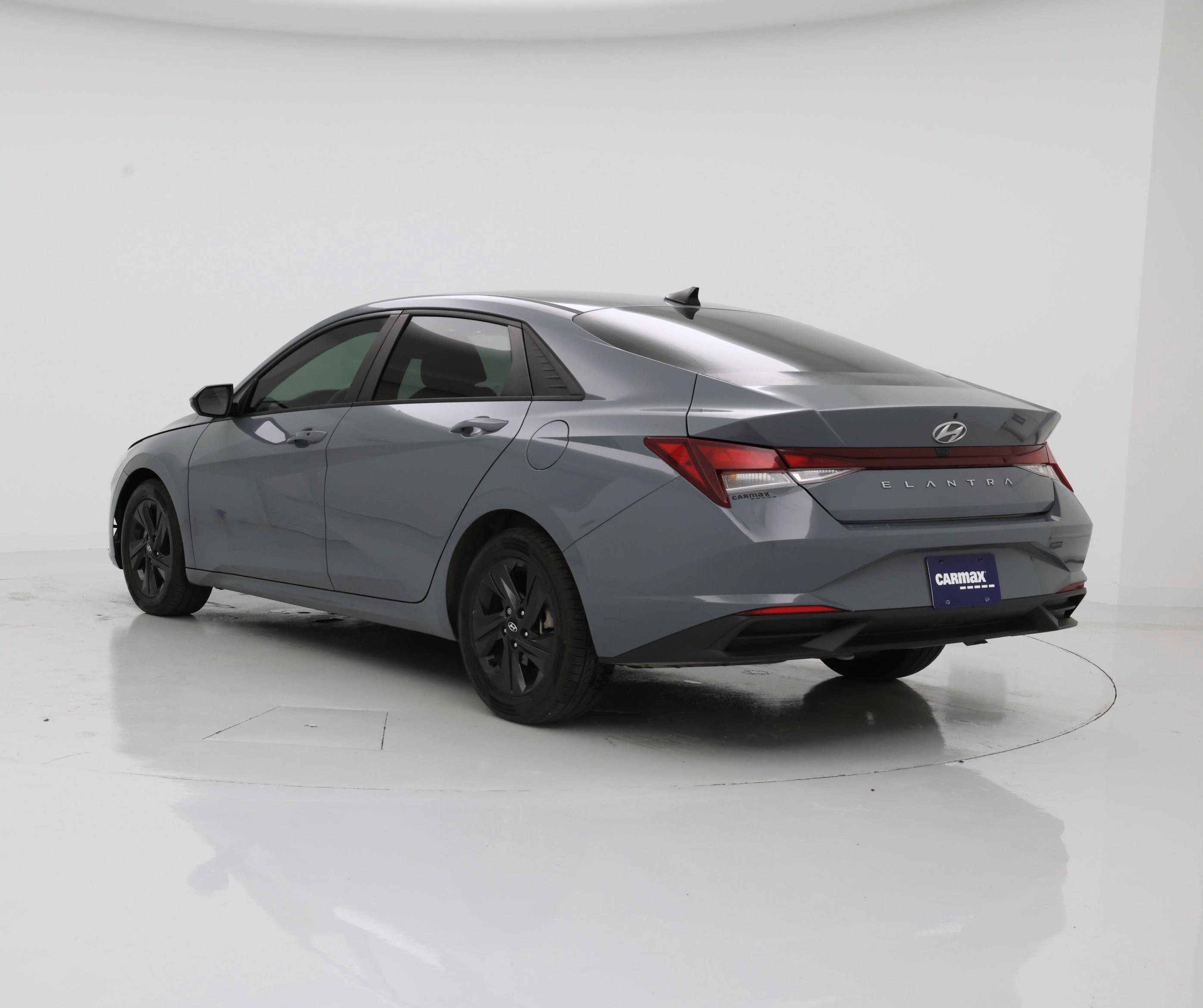 Thumbnail: 2022 Hyundai Elantra - 2