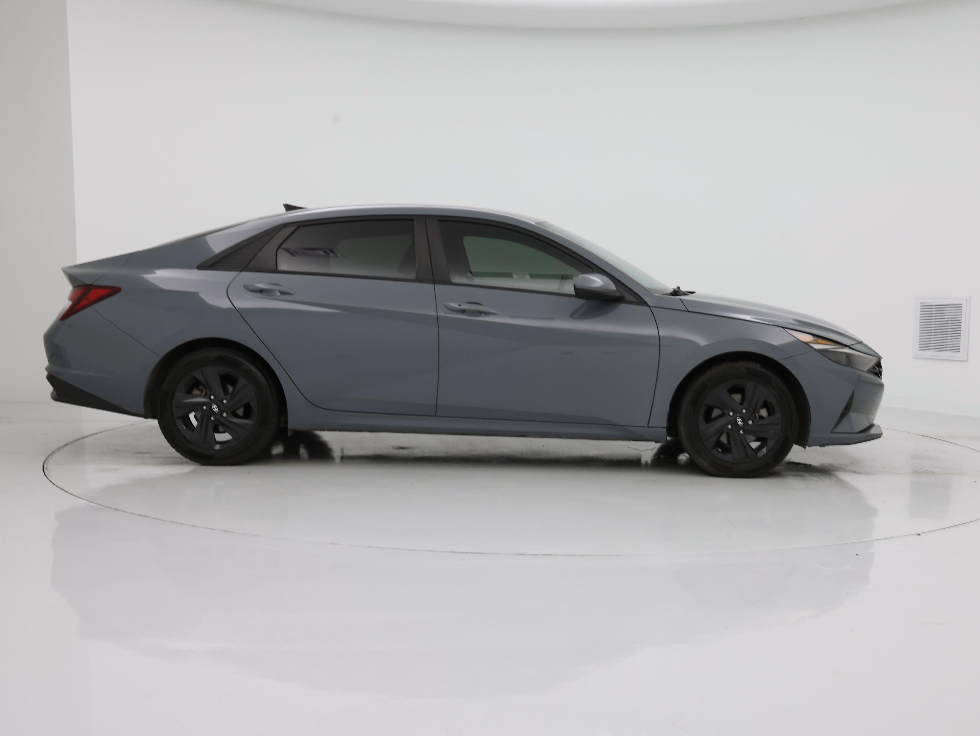 Thumbnail: 2022 Hyundai Elantra - 7
