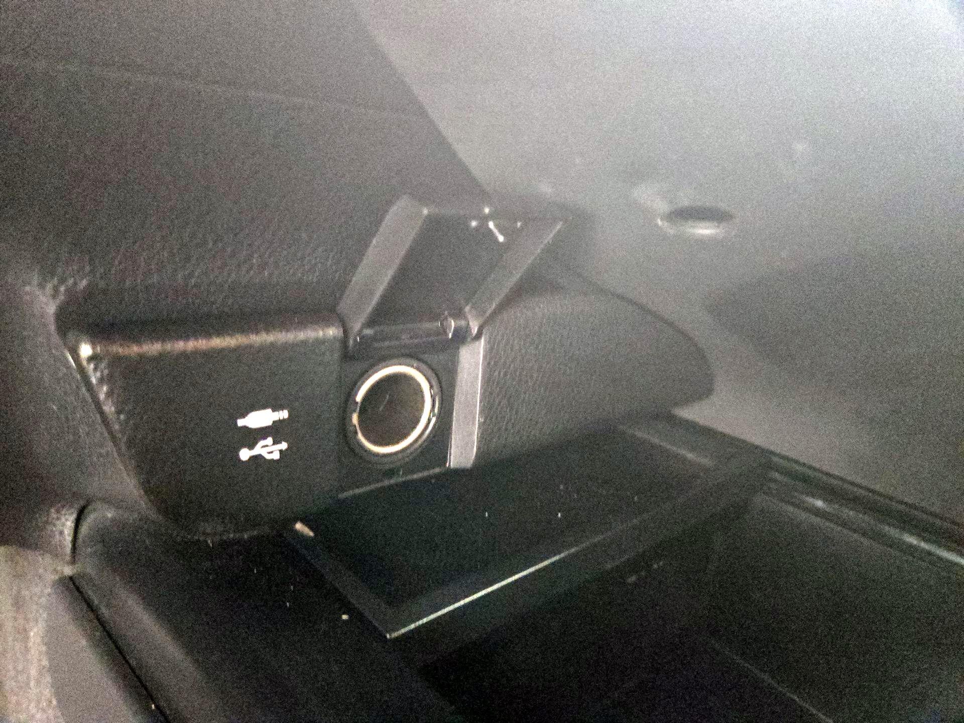 Thumbnail: 2019 Toyota Camry - 18
