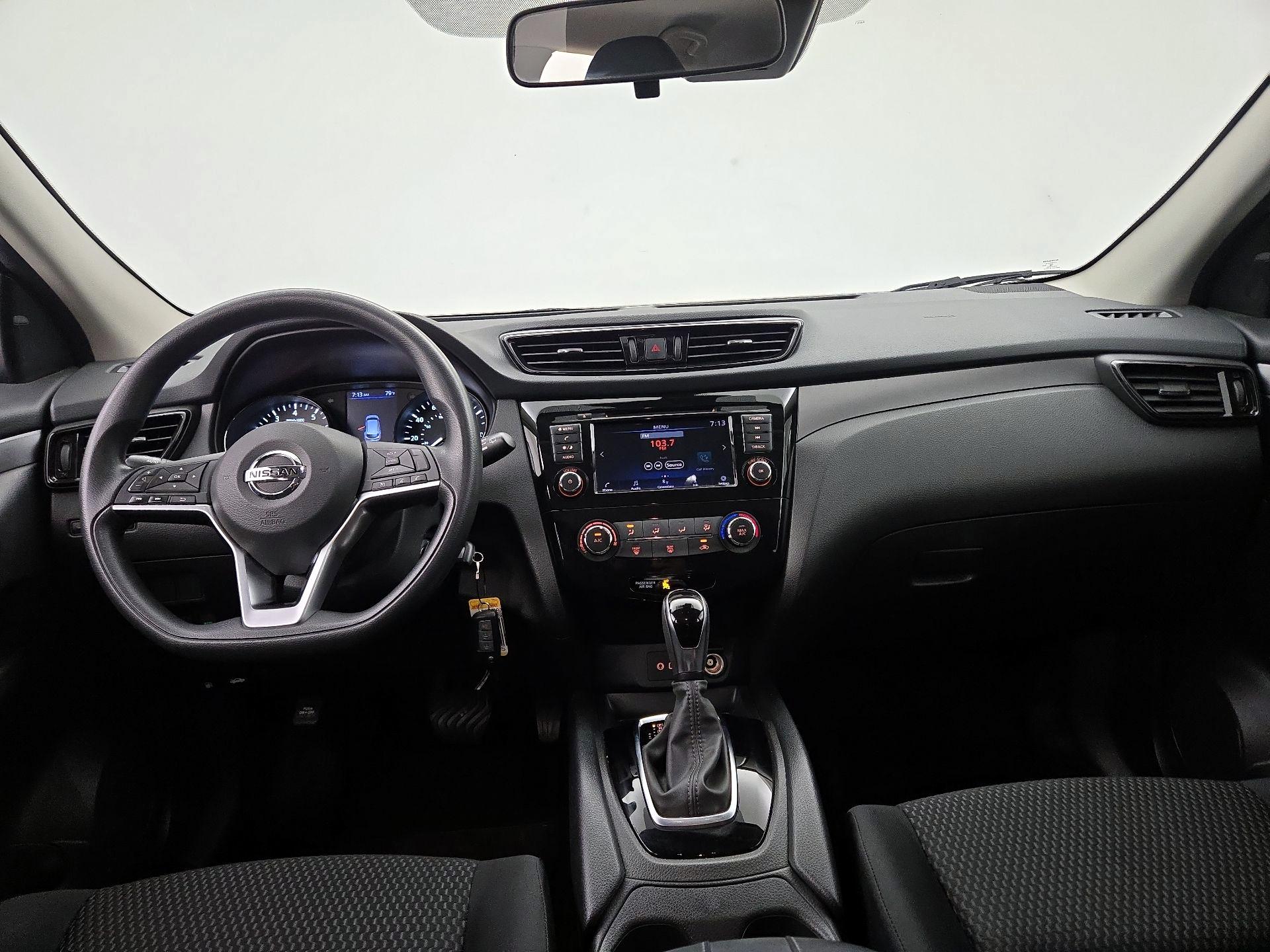 Thumbnail: 2021 Nissan Rogue Sport - 9