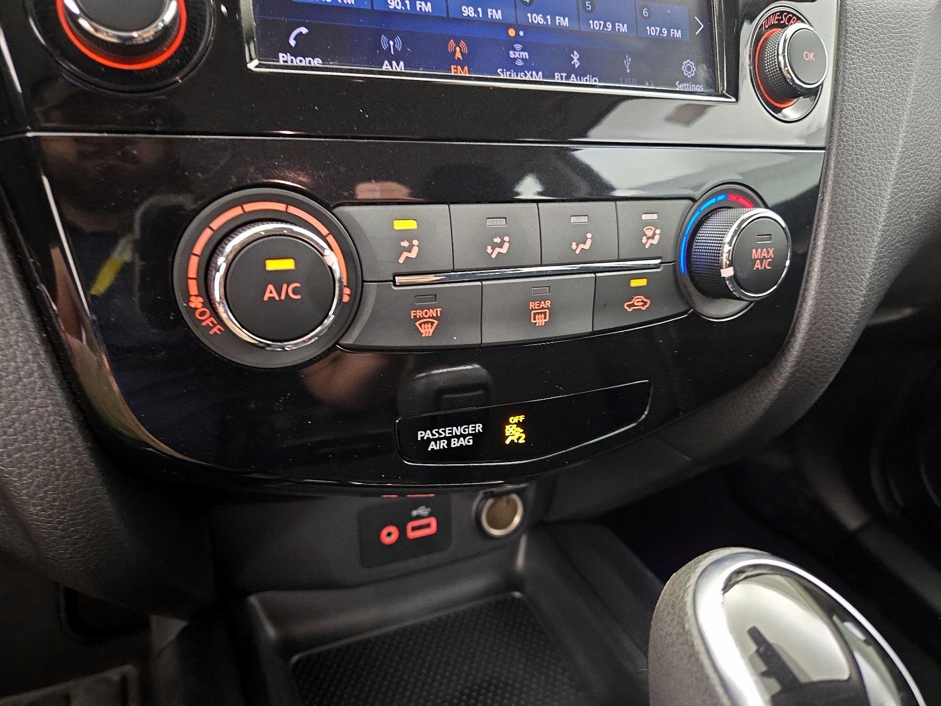 Thumbnail: 2021 Nissan Rogue Sport - 16