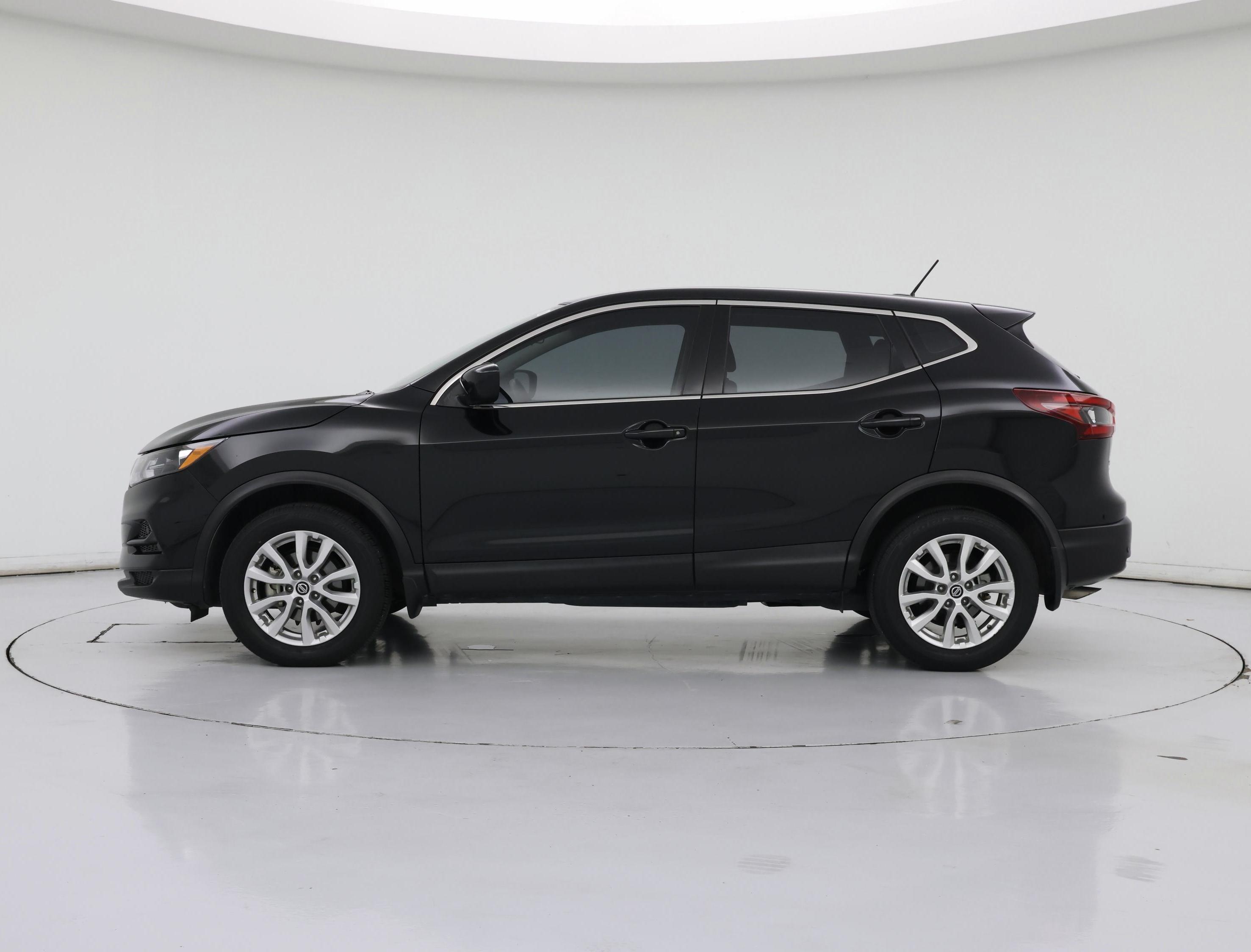 Thumbnail: 2021 Nissan Rogue Sport - 3