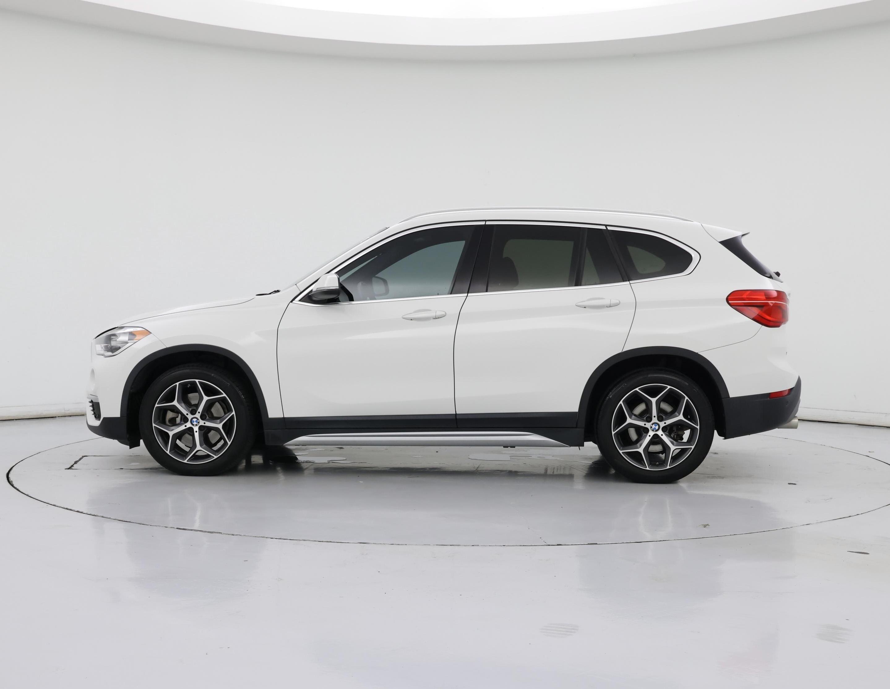 Thumbnail: 2019 BMW X1 - 3