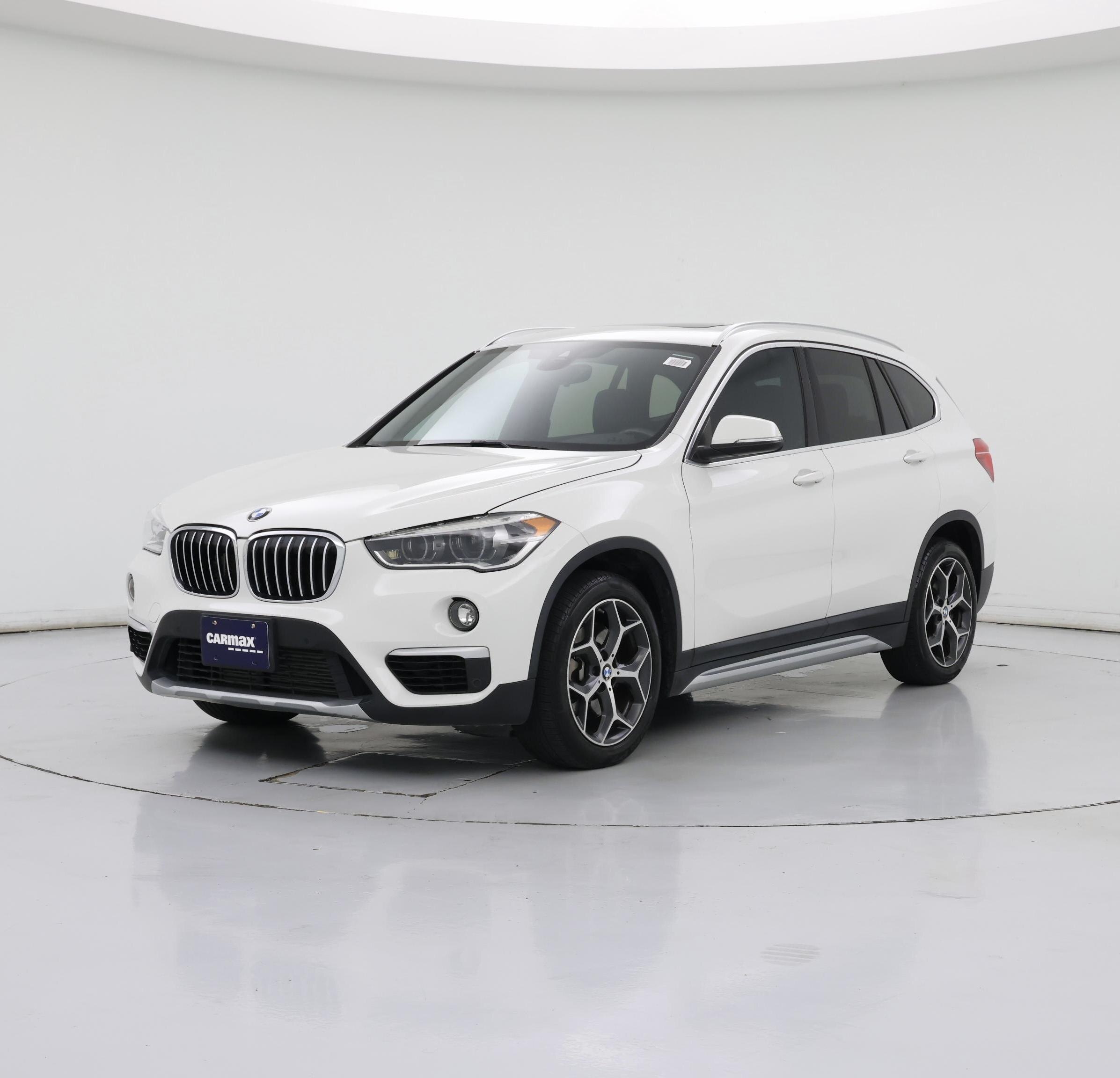 Thumbnail: 2019 BMW X1 - 4