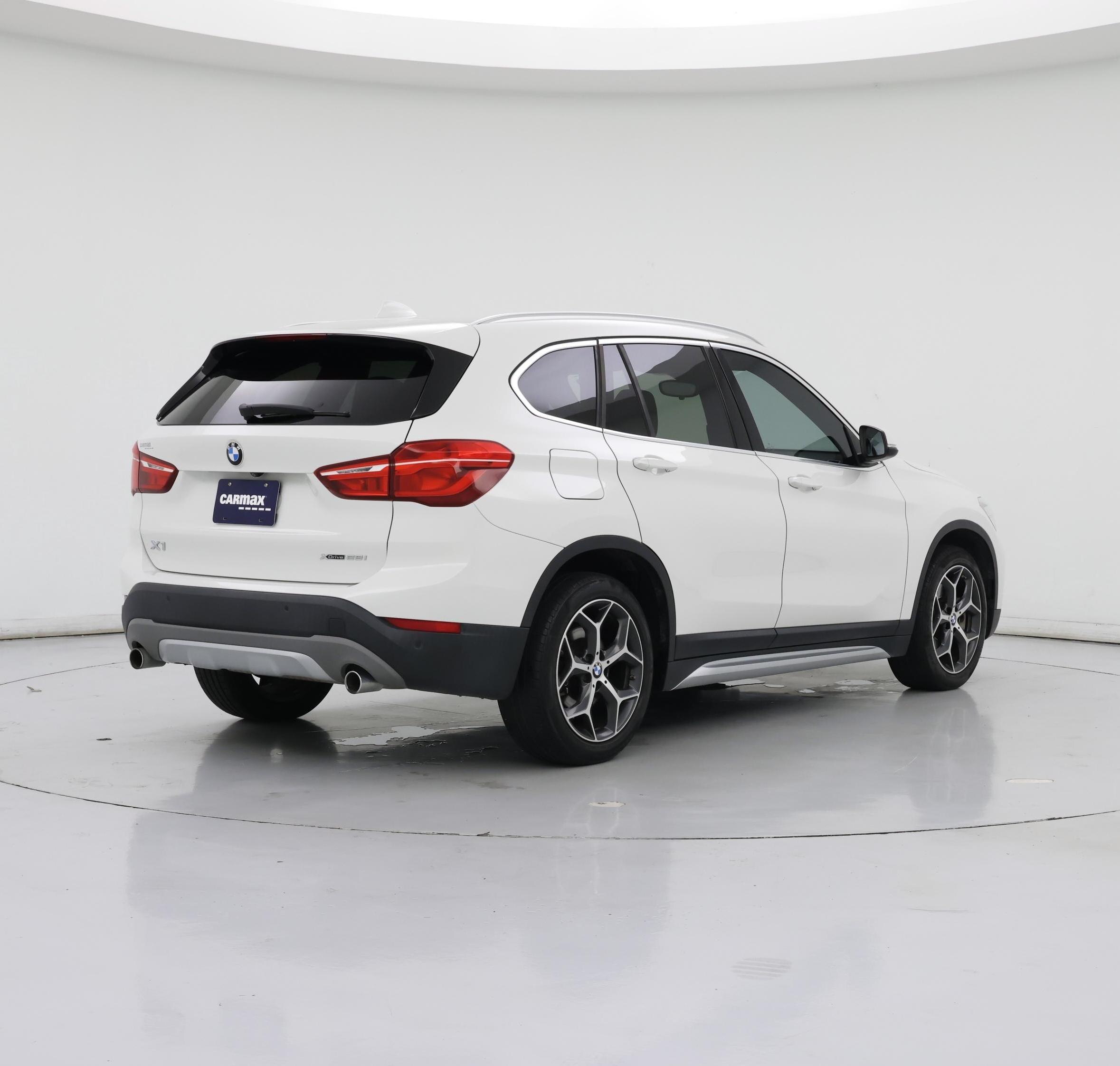 Thumbnail: 2019 BMW X1 - 8