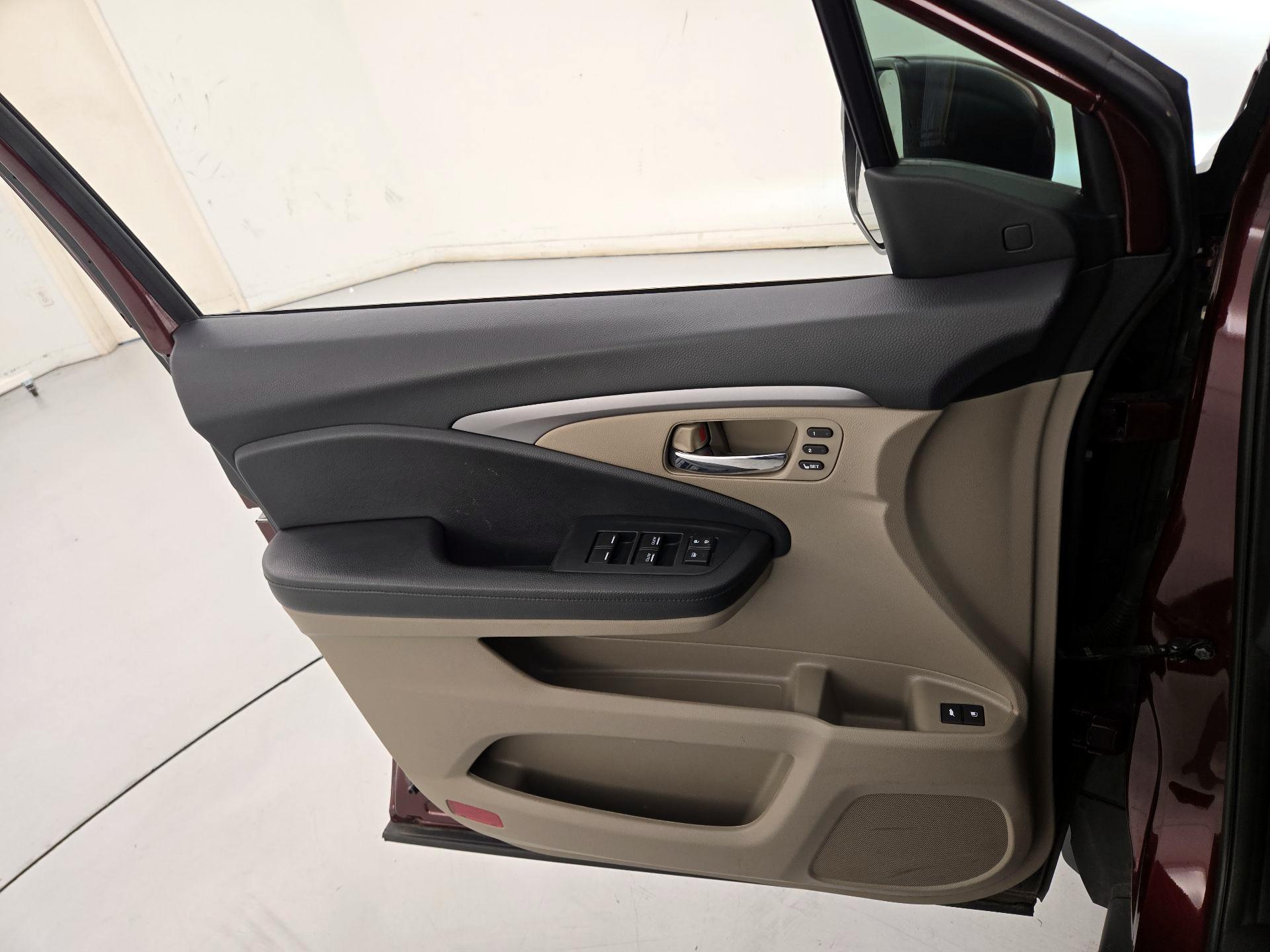 Thumbnail: 2022 Honda Pilot - 12