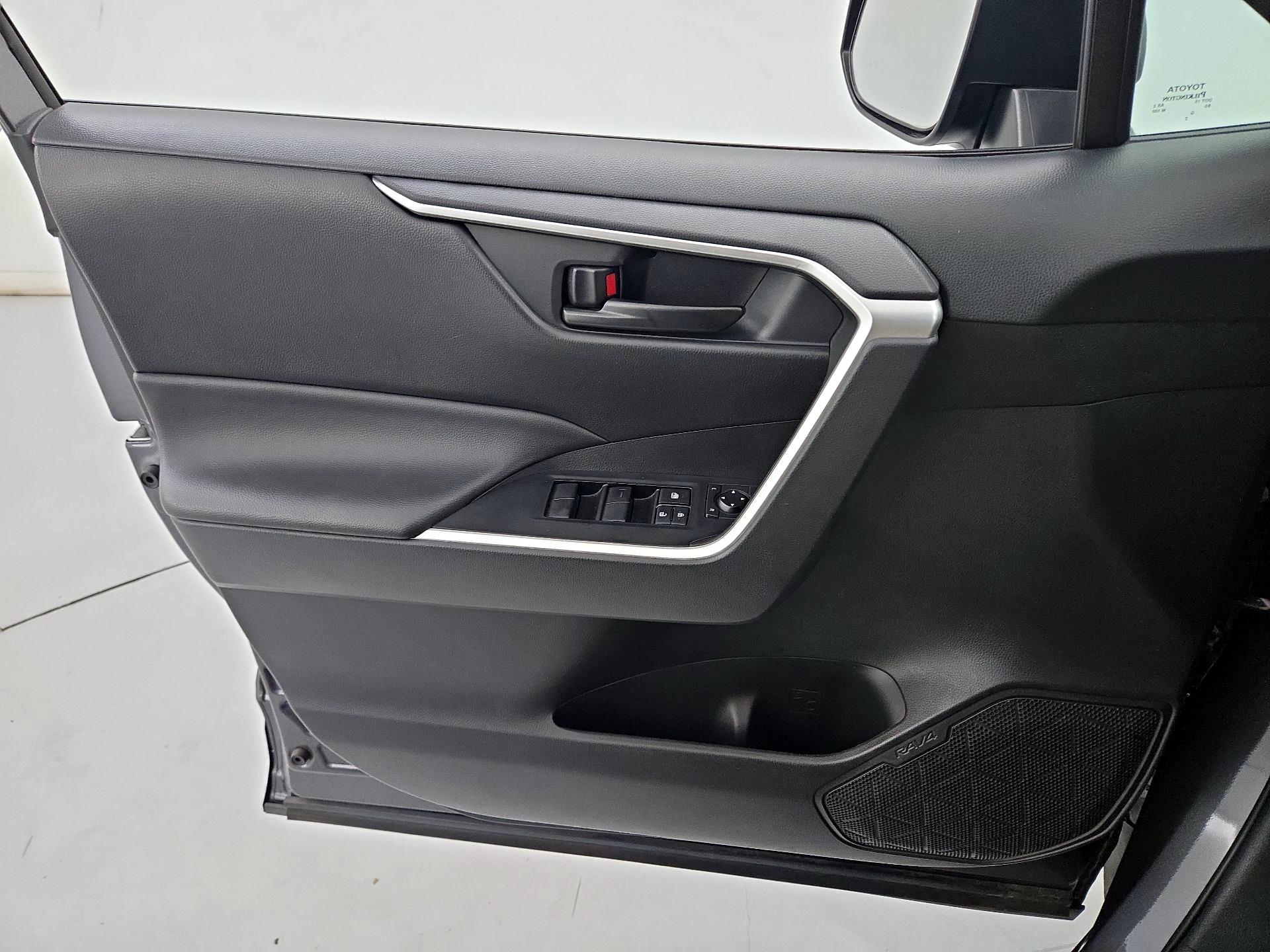 Thumbnail: 2023 Toyota RAV4 - 12