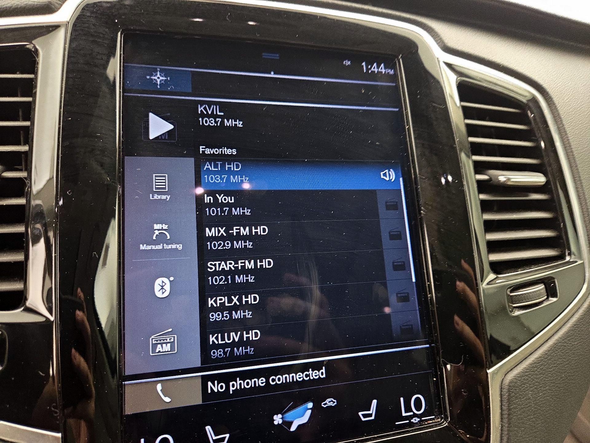 Thumbnail: 2021 Volvo XC90 - 16