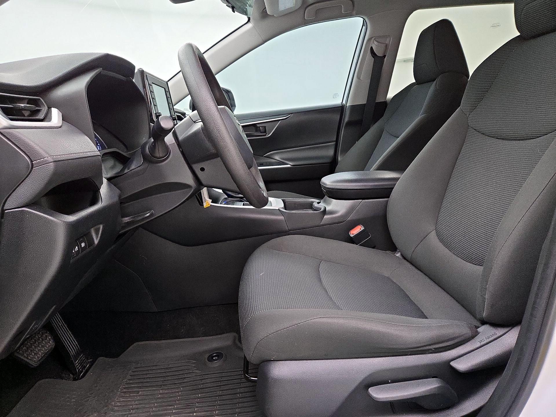 Thumbnail: 2021 Toyota RAV4 - 11