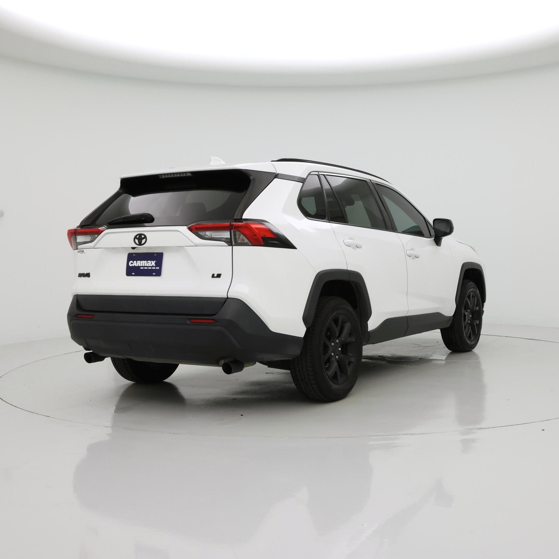 Thumbnail: 2021 Toyota RAV4 - 8