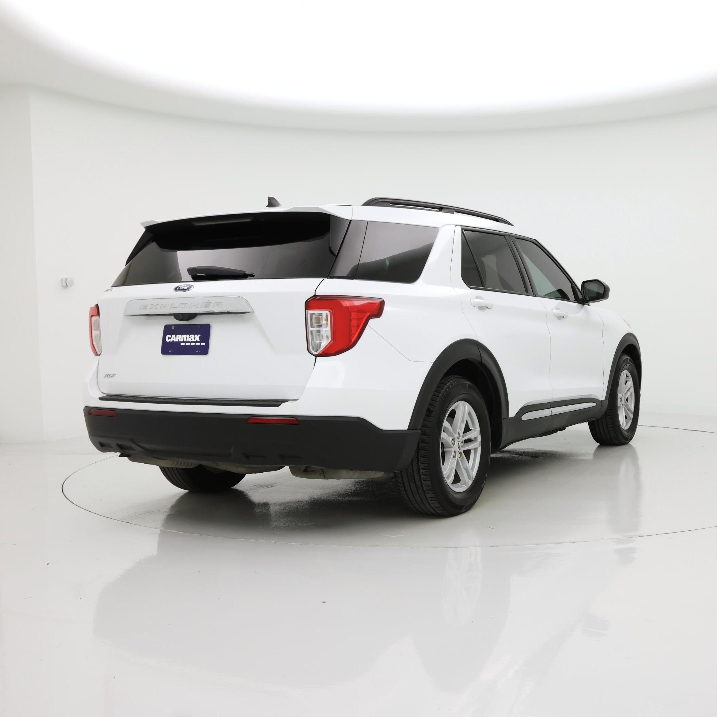 Thumbnail: 2021 Ford Explorer - 8