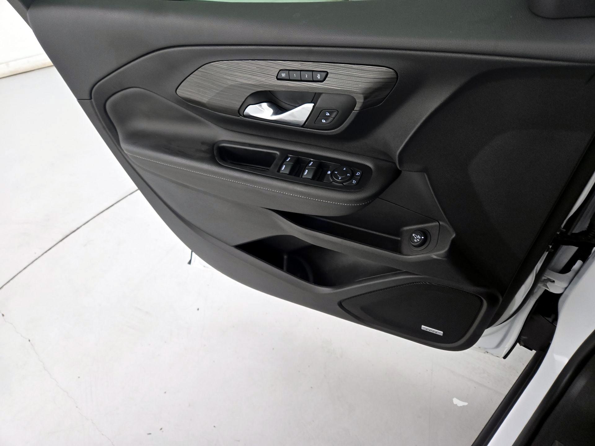 Thumbnail: 2023 GMC Terrain - 12
