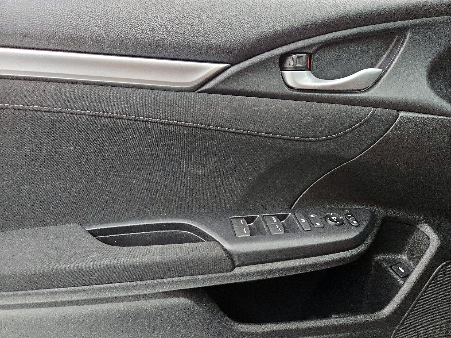 Thumbnail: 2016 Honda Civic - 12