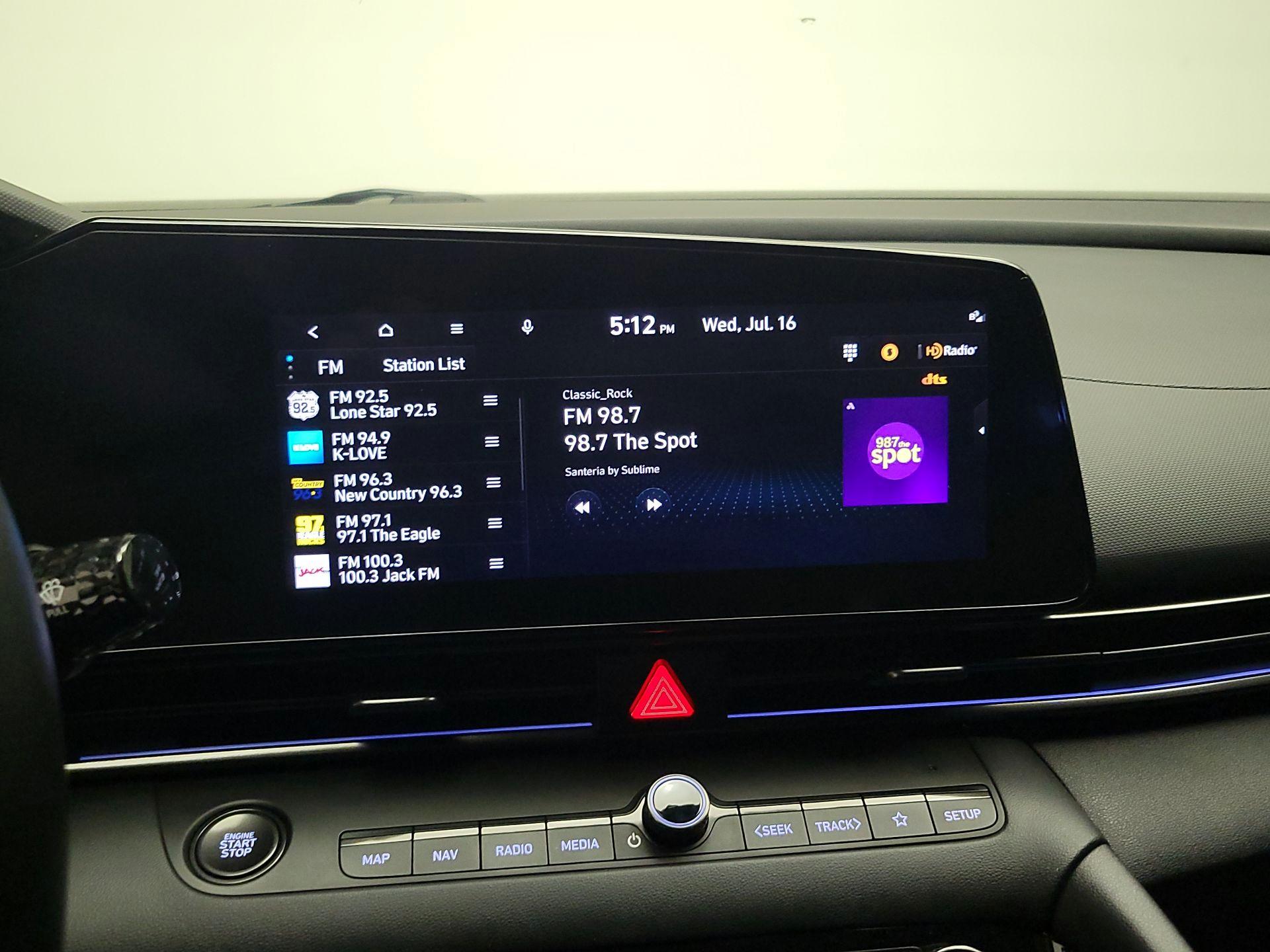 Thumbnail: 2022 Hyundai Elantra - 16