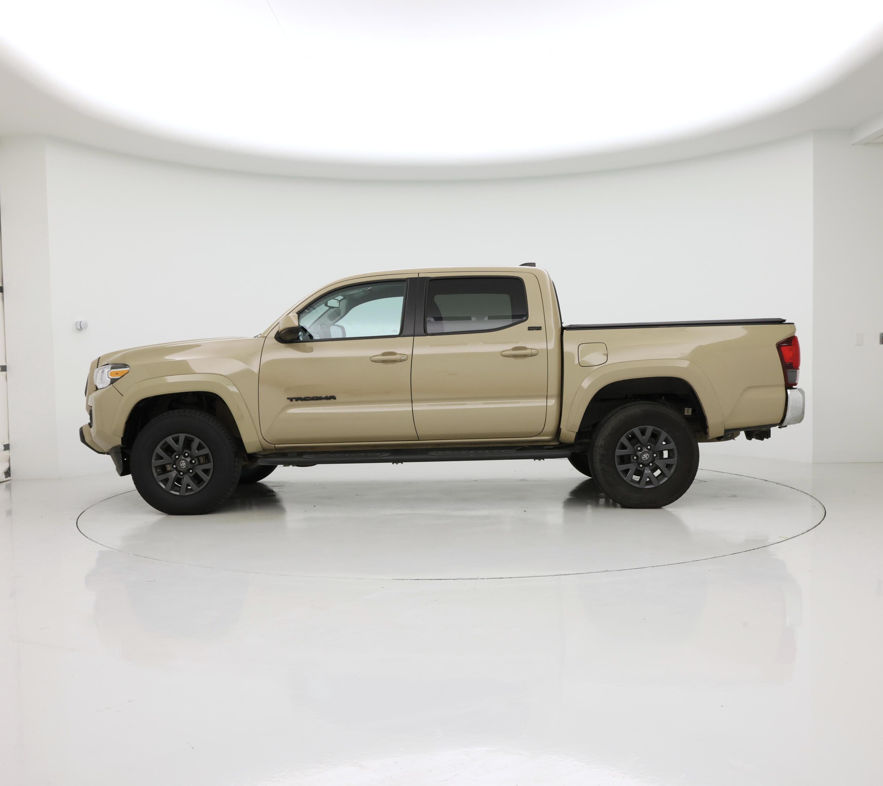 Thumbnail: 2020 Toyota Tacoma - 3
