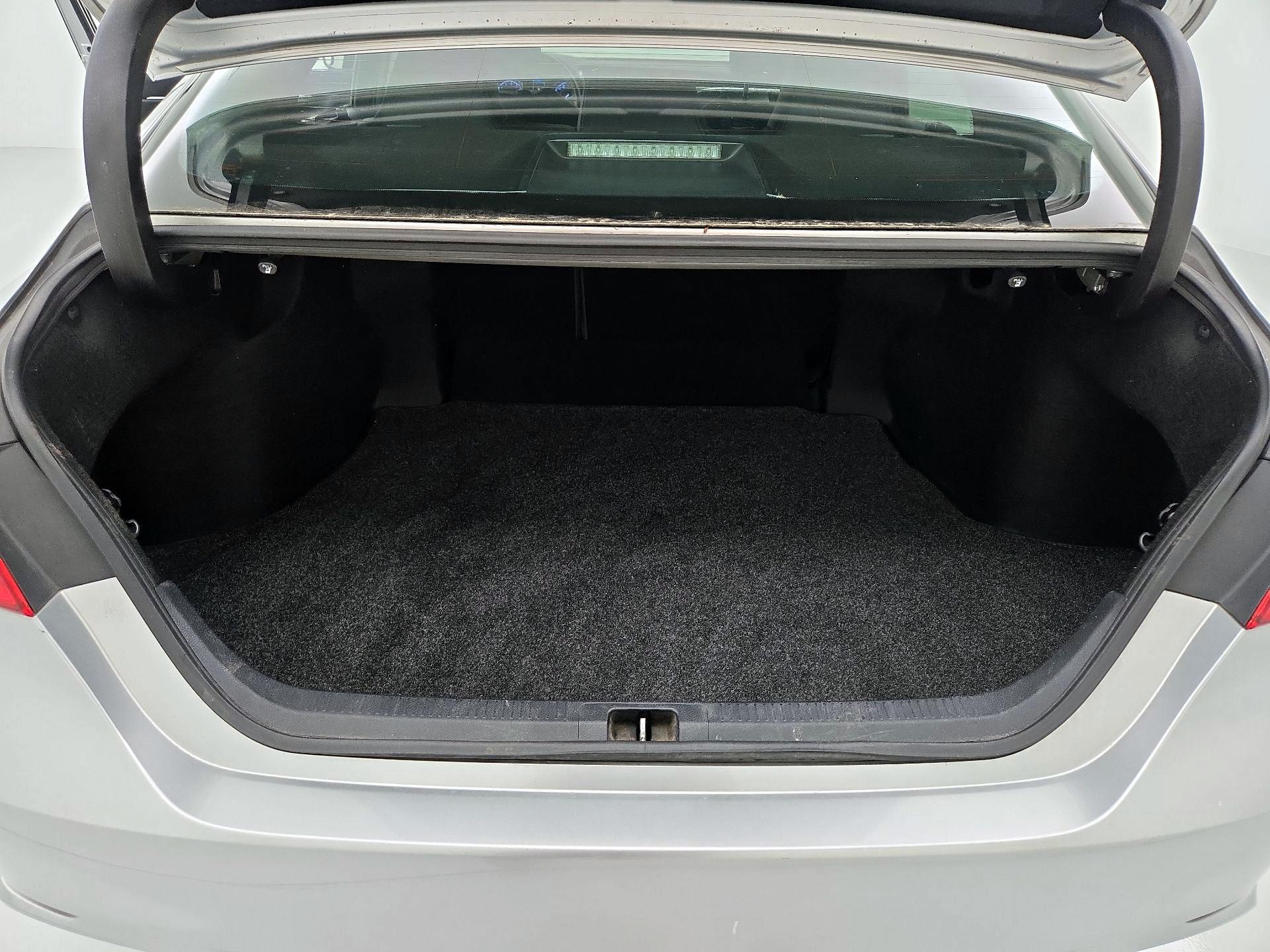Thumbnail: 2018 Toyota Camry - 20