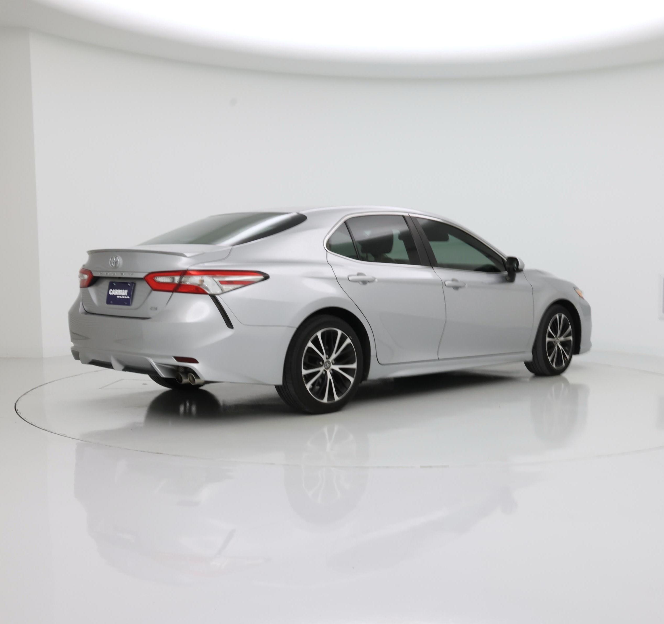 Thumbnail: 2018 Toyota Camry - 8