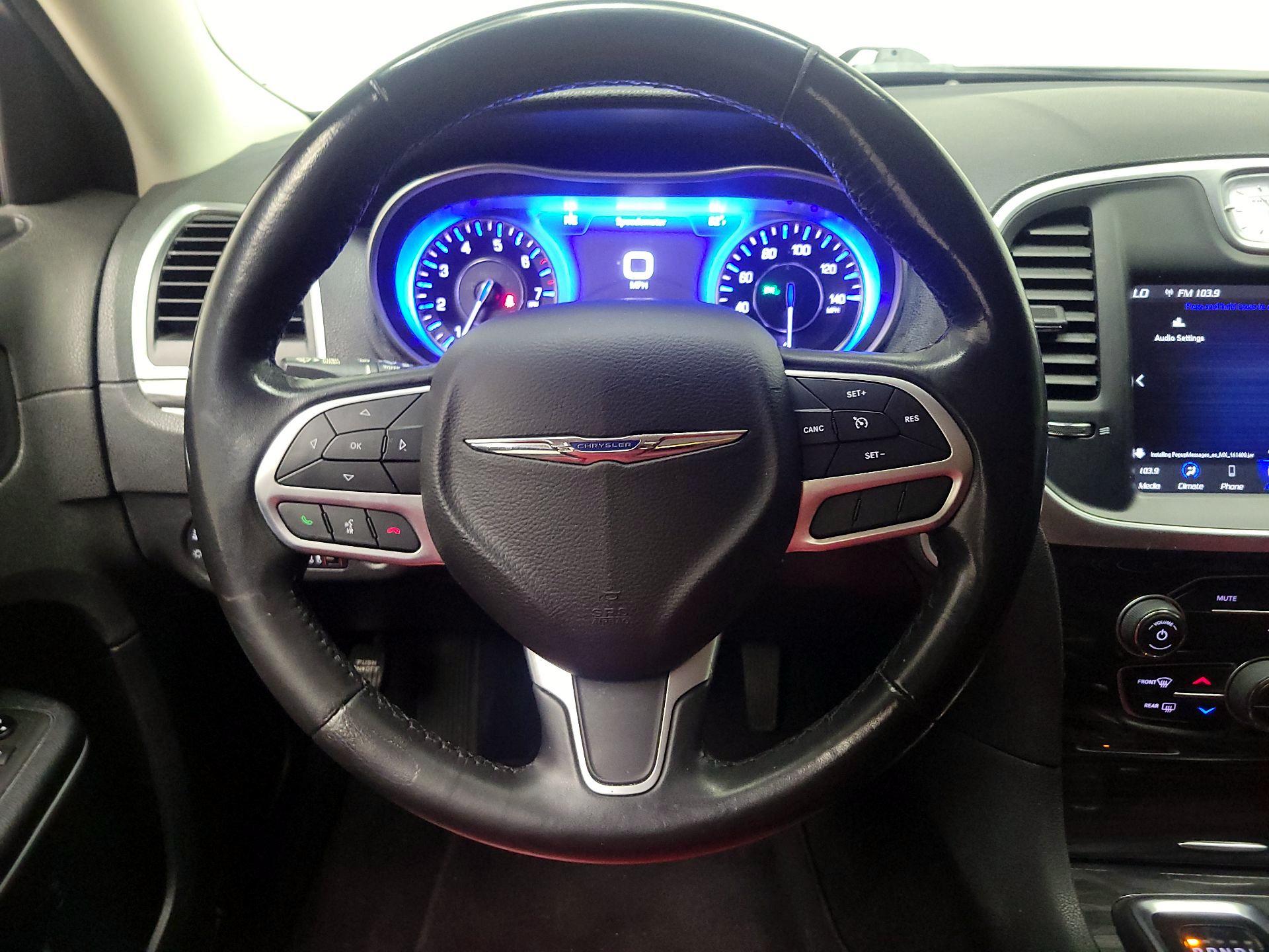 Thumbnail: 2021 Chrysler 300 - 10