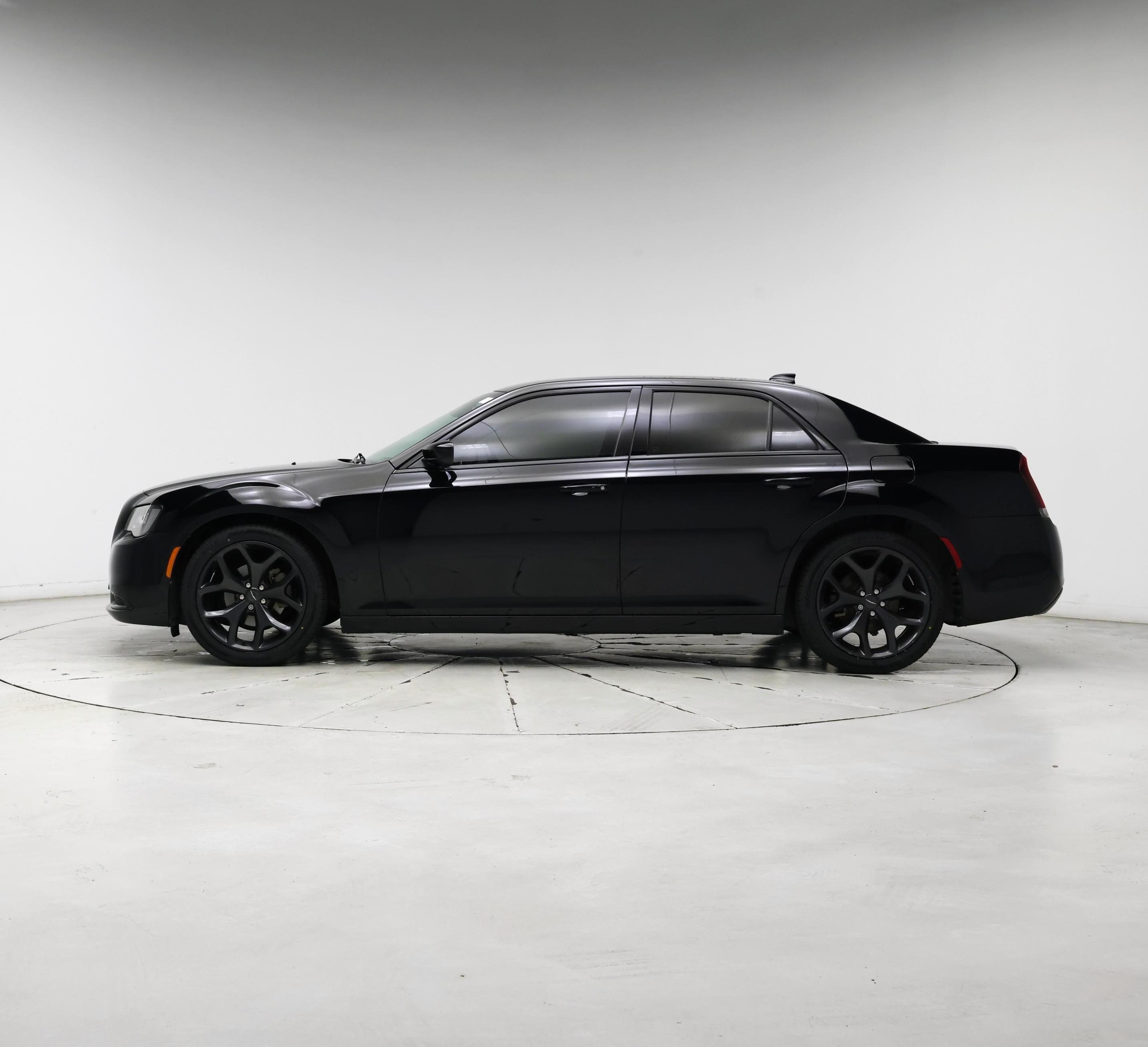 Thumbnail: 2021 Chrysler 300 - 3