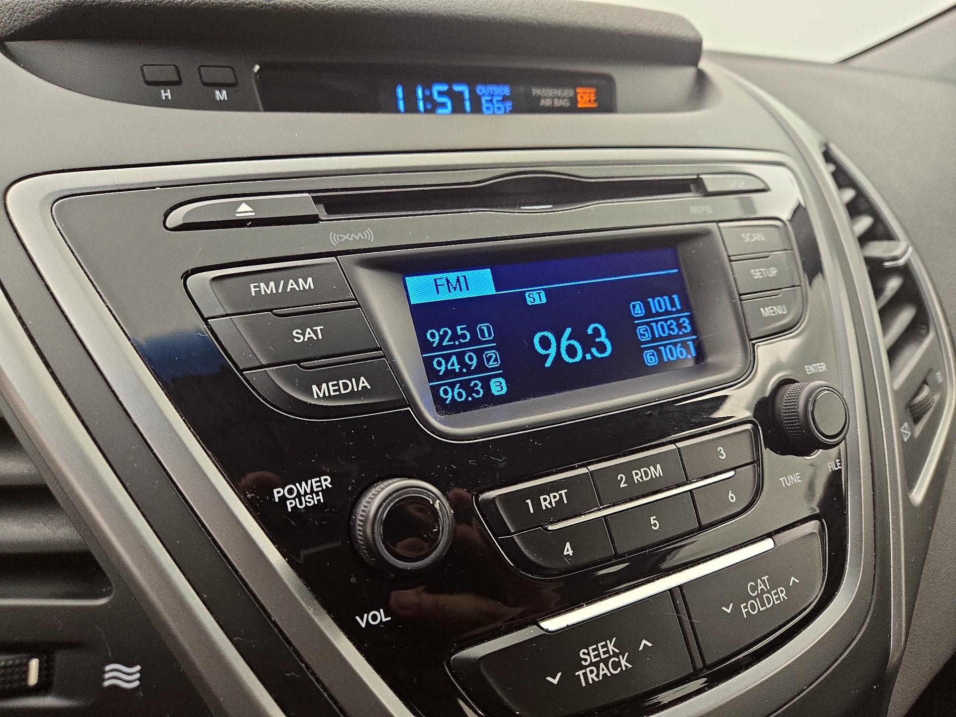 Thumbnail: 2015 Hyundai Elantra - 14